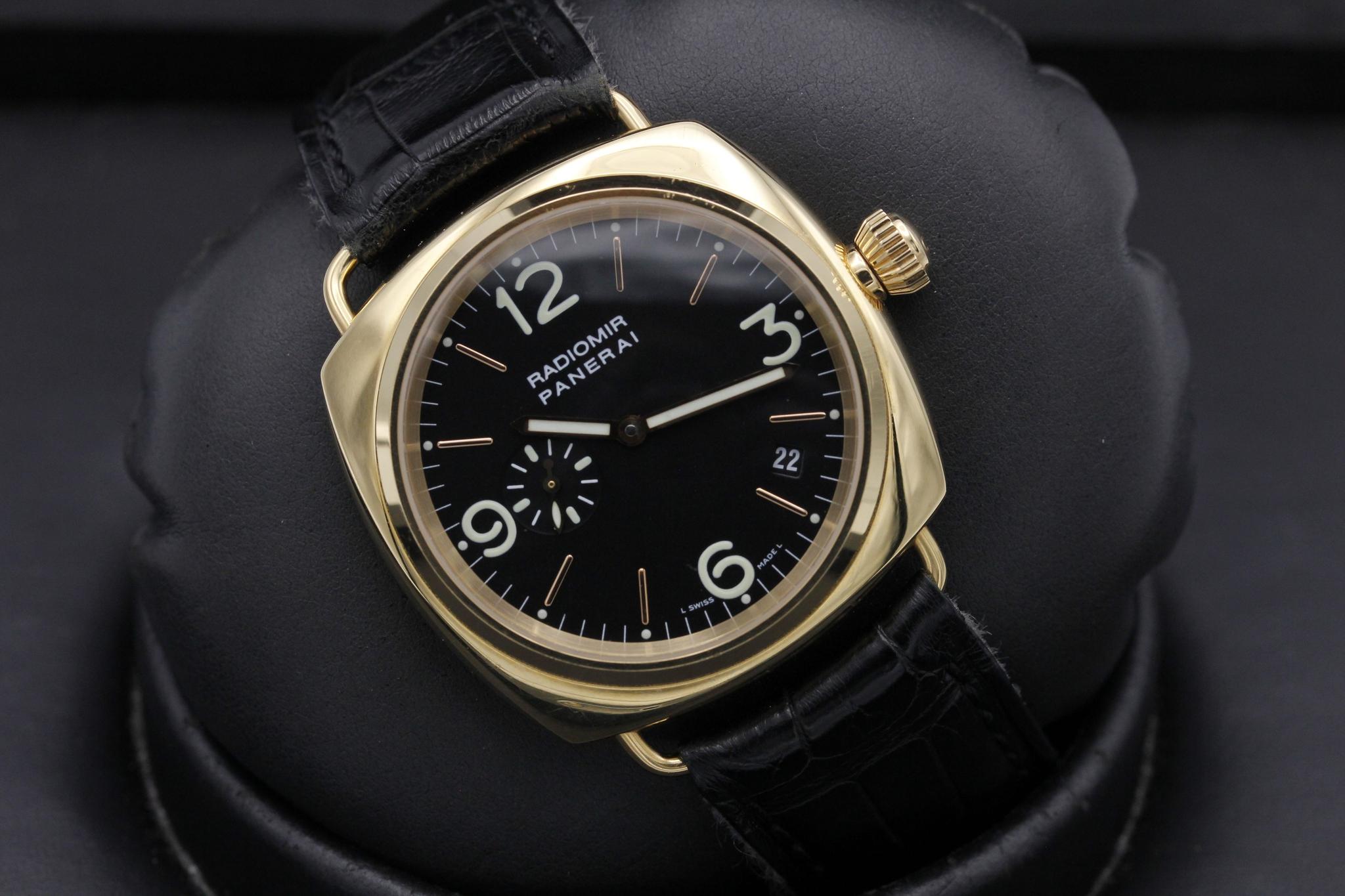Watch Image 10