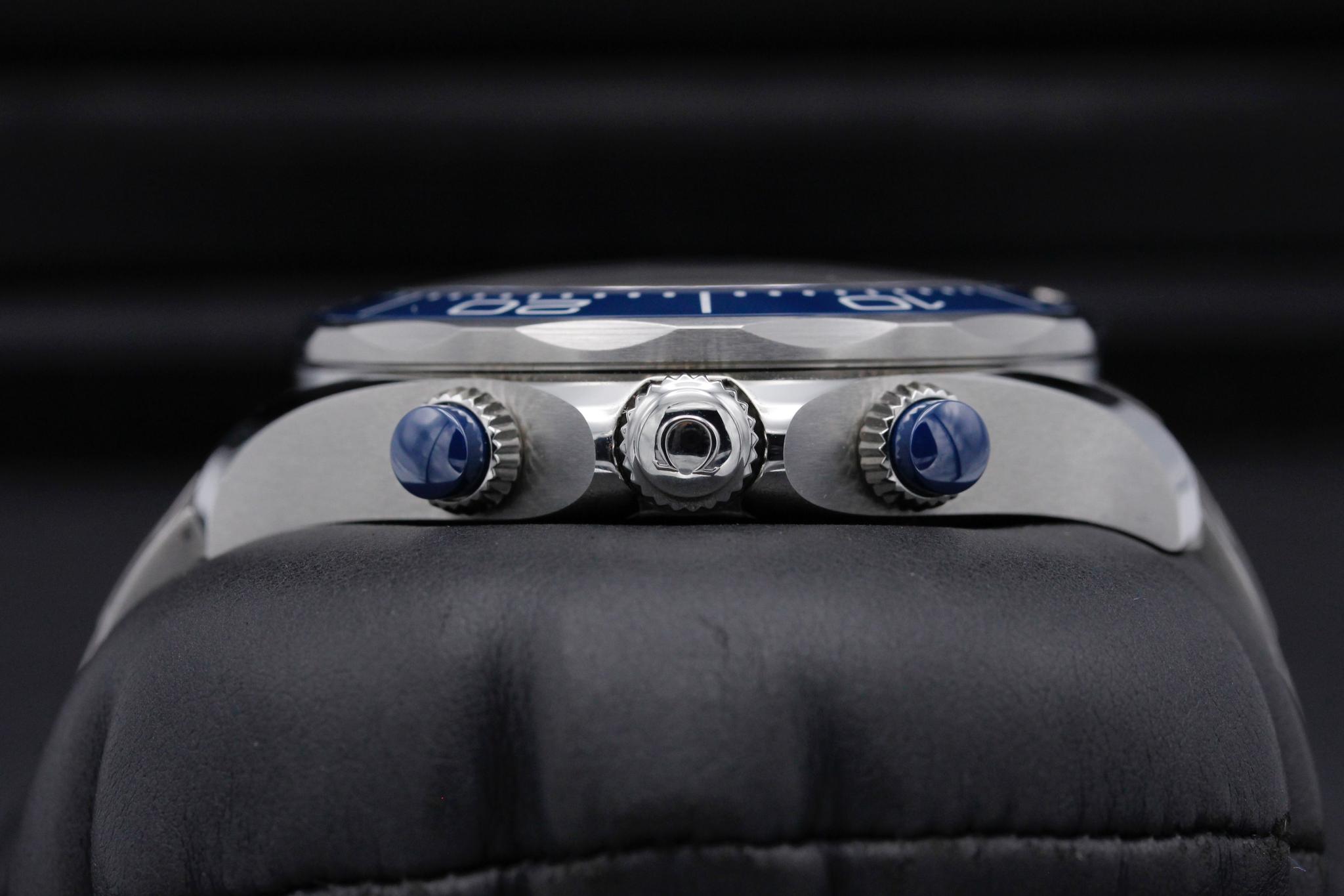 Watch Image 3