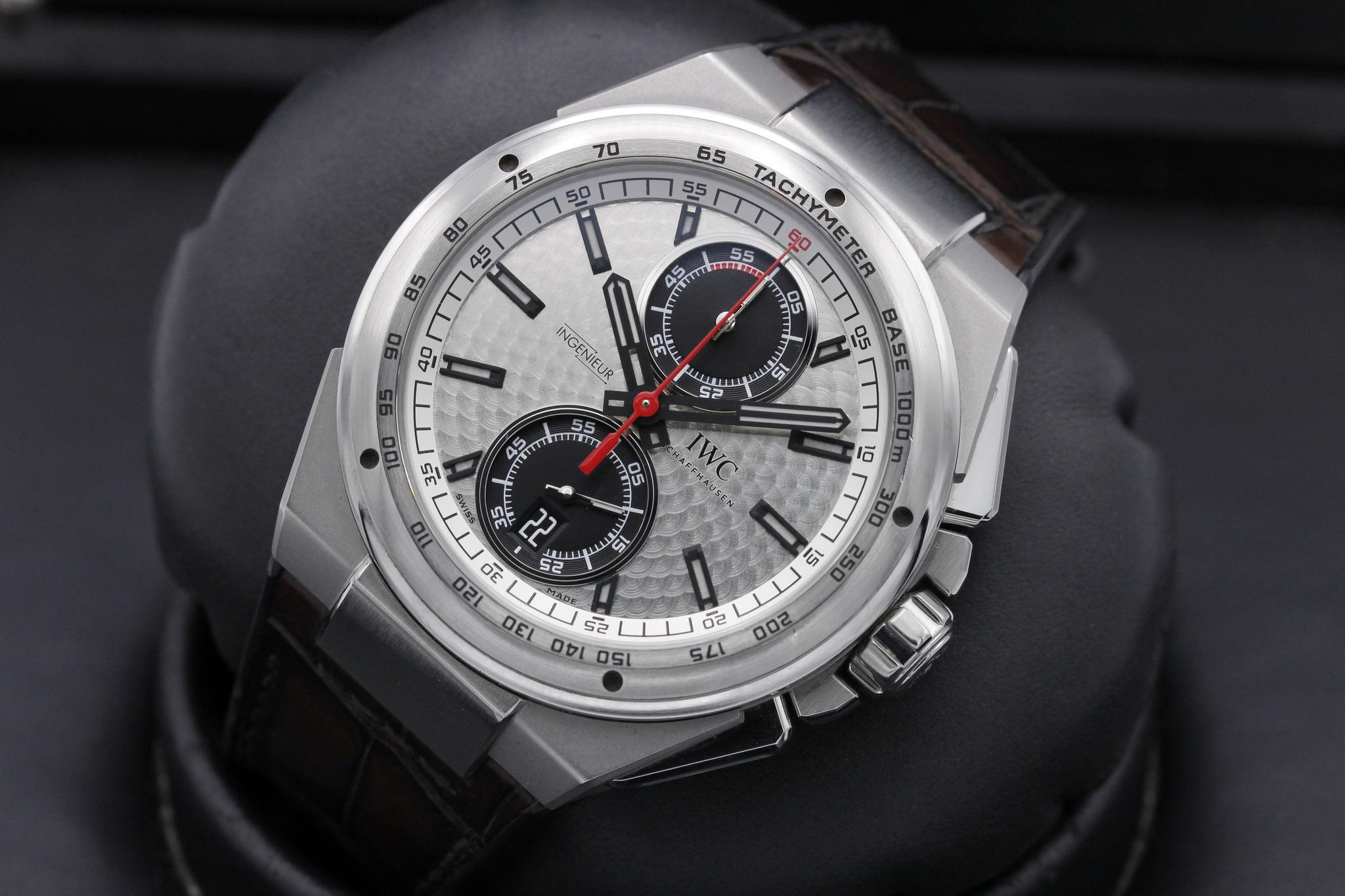 Watch Image 9