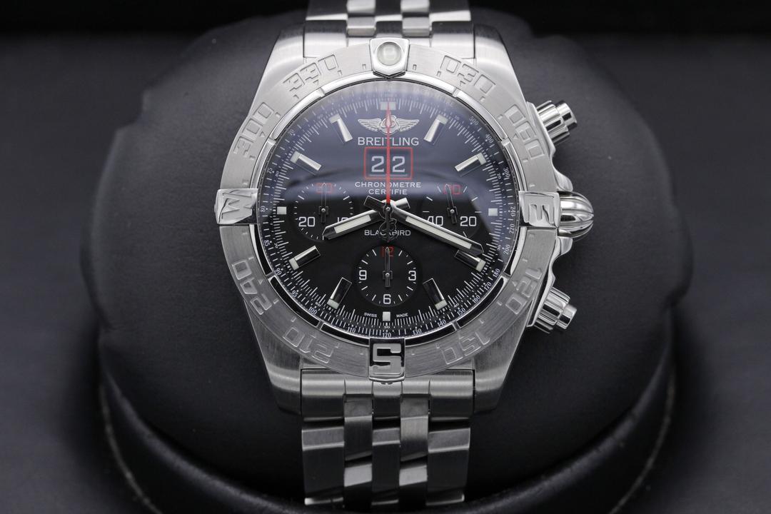 Breitling Blackbird Windrider Chronomat A44360
