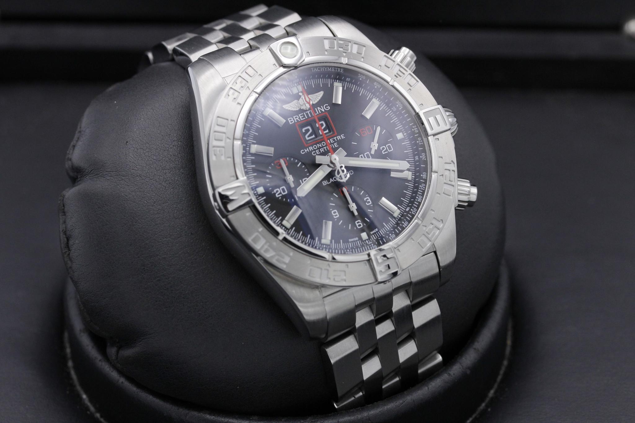 Watch Image 10