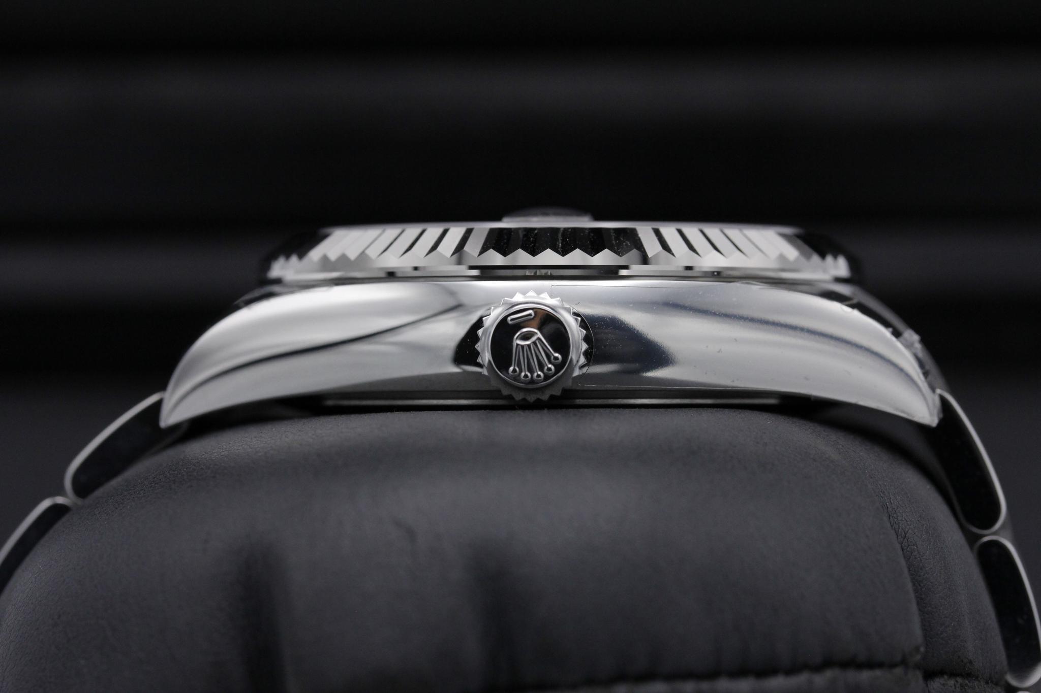 Watch Image 3