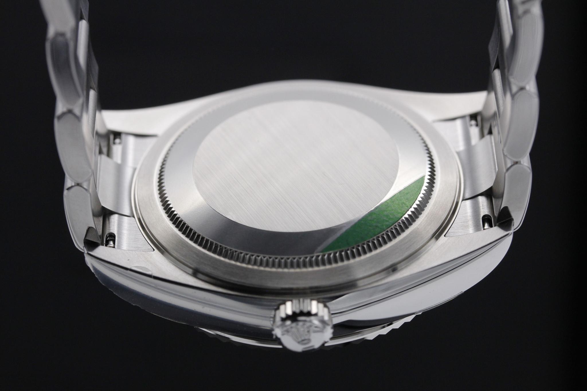 Watch Image 7
