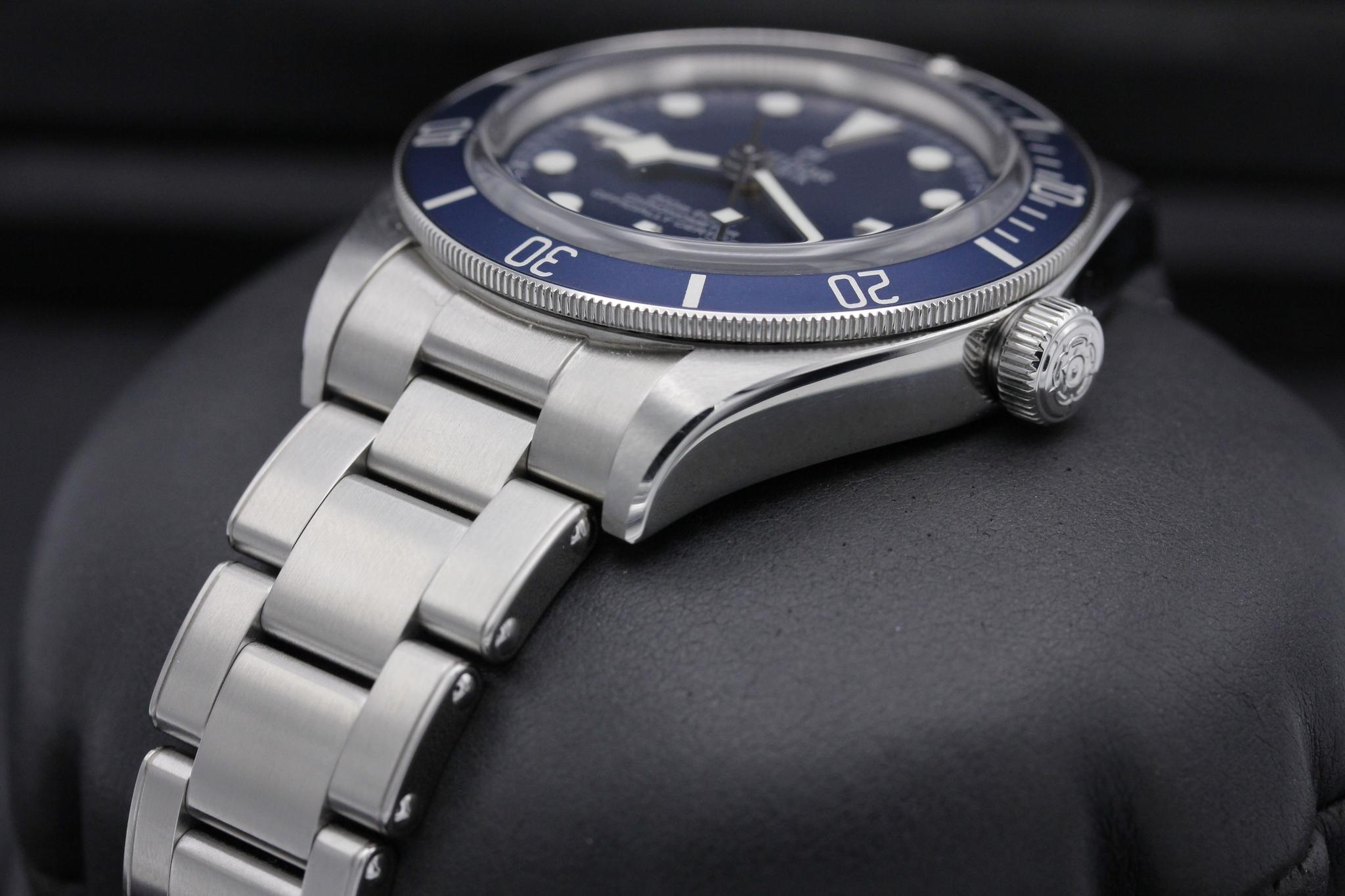Watch Image 2