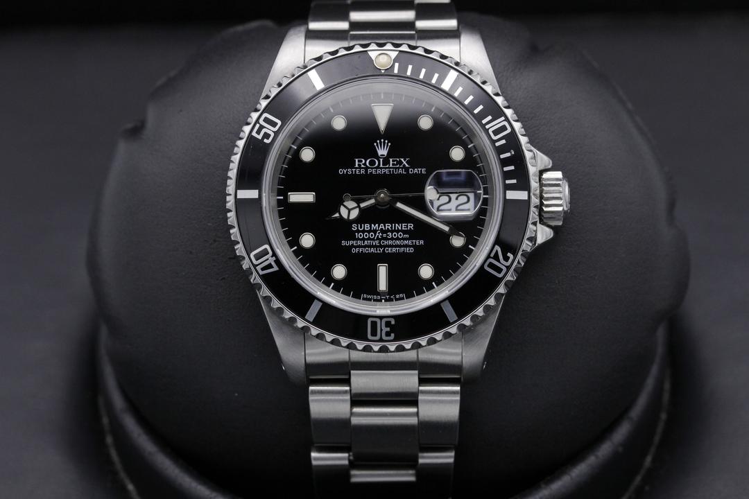 Rolex Submariner Date 16610