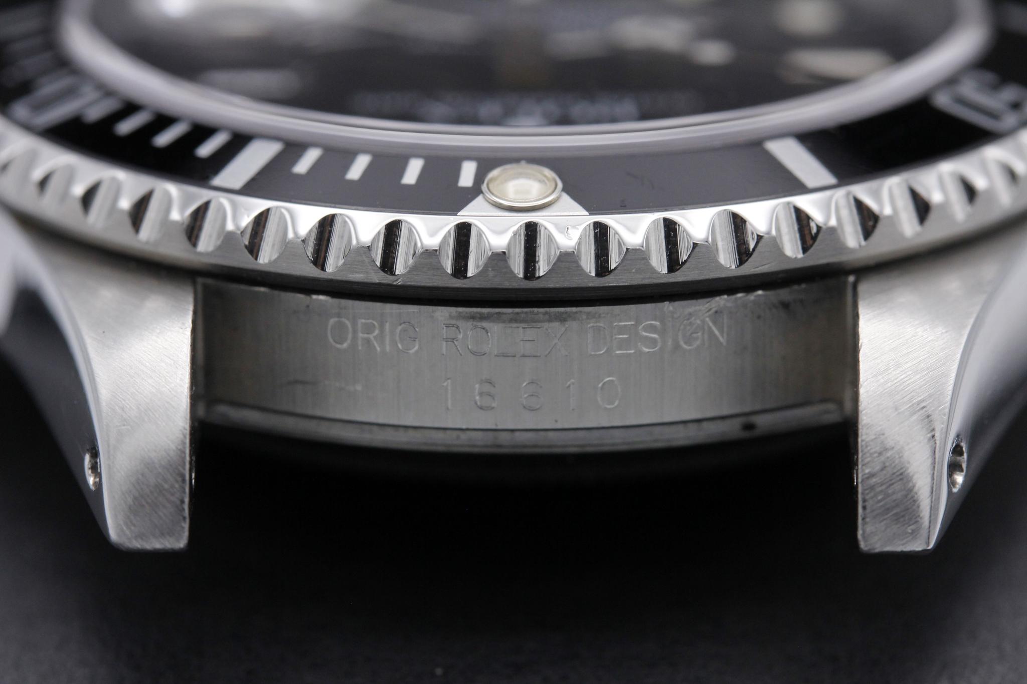Watch Image 12