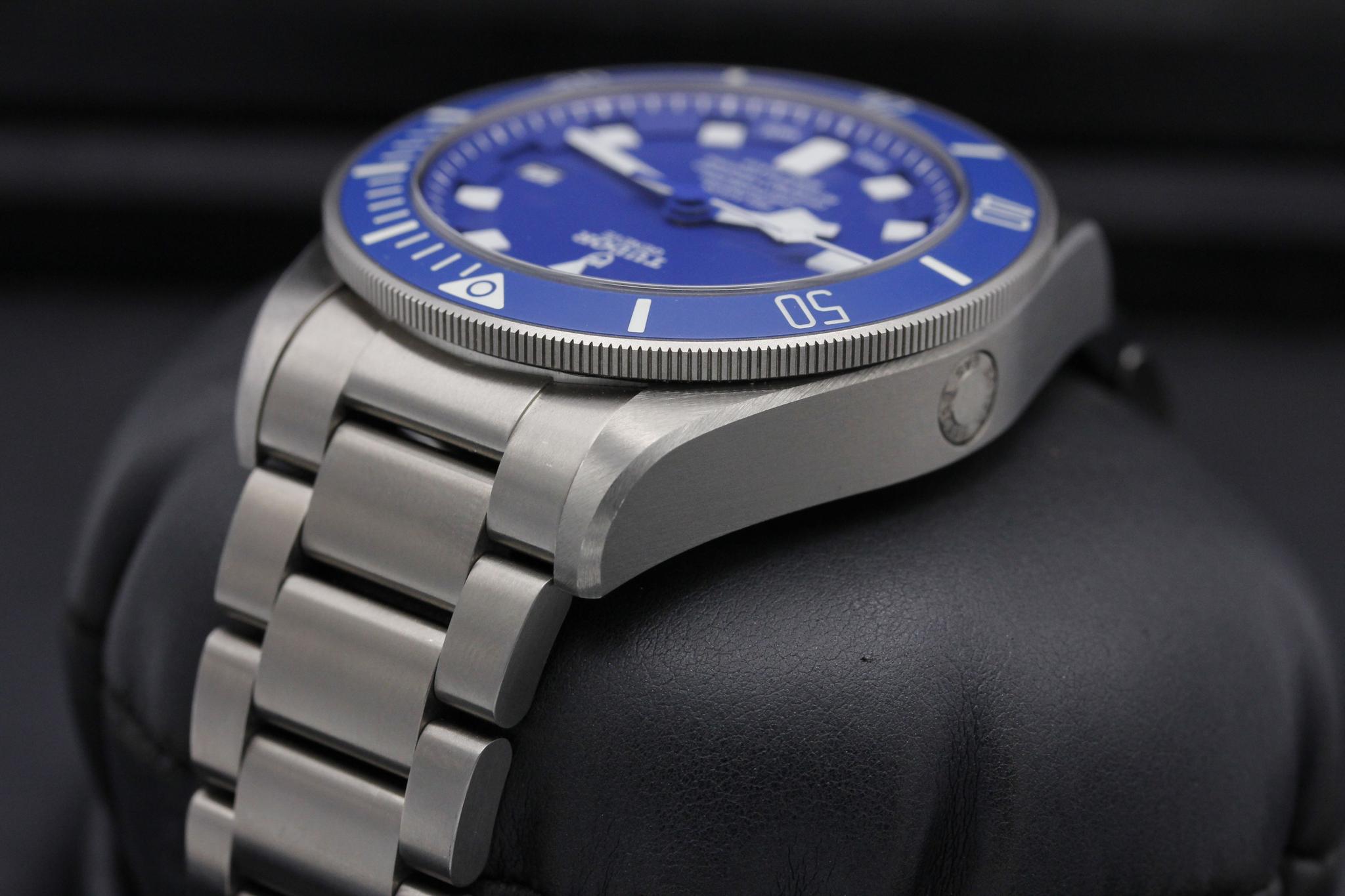 Watch Image 5