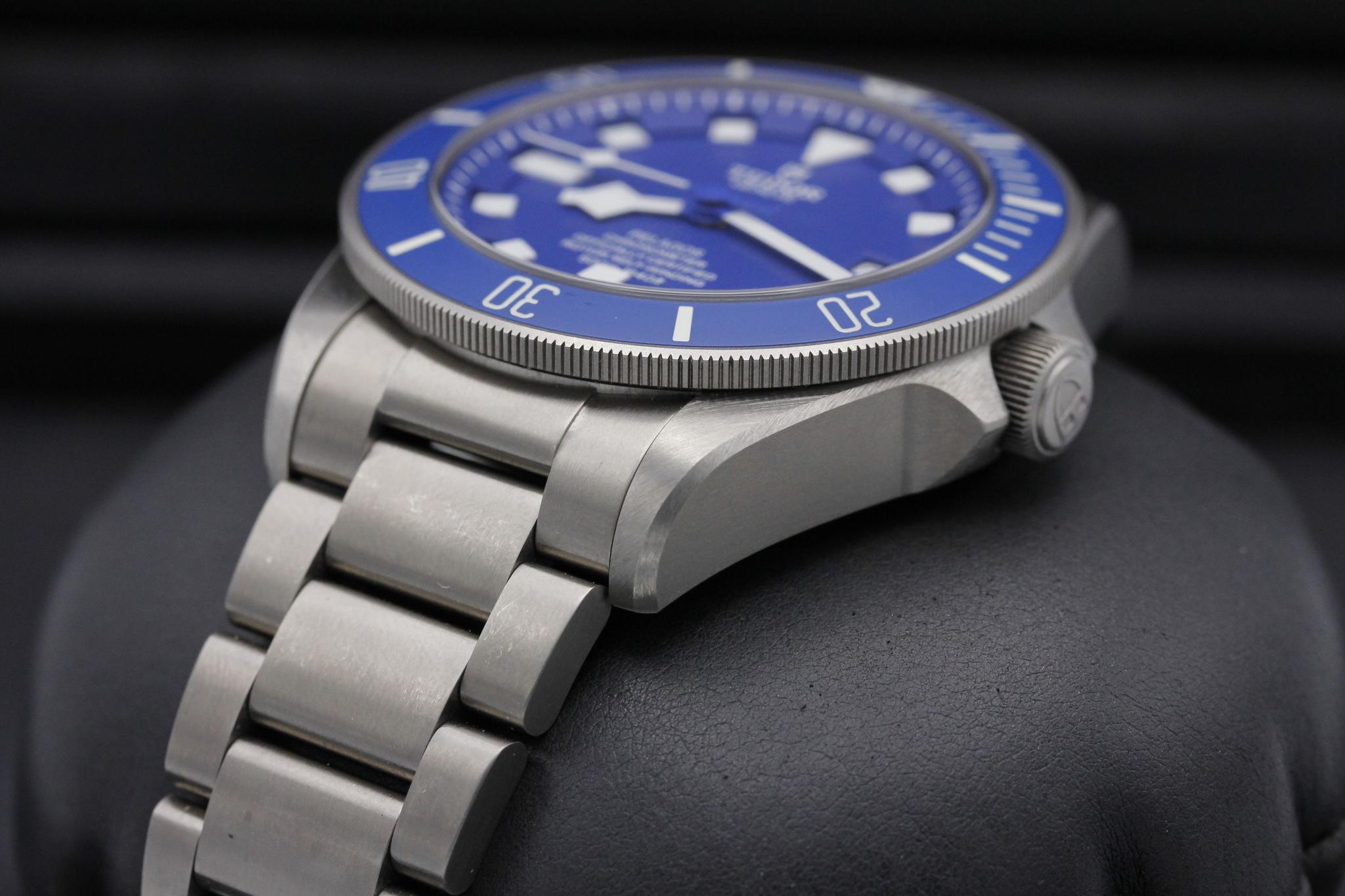Watch Image 2