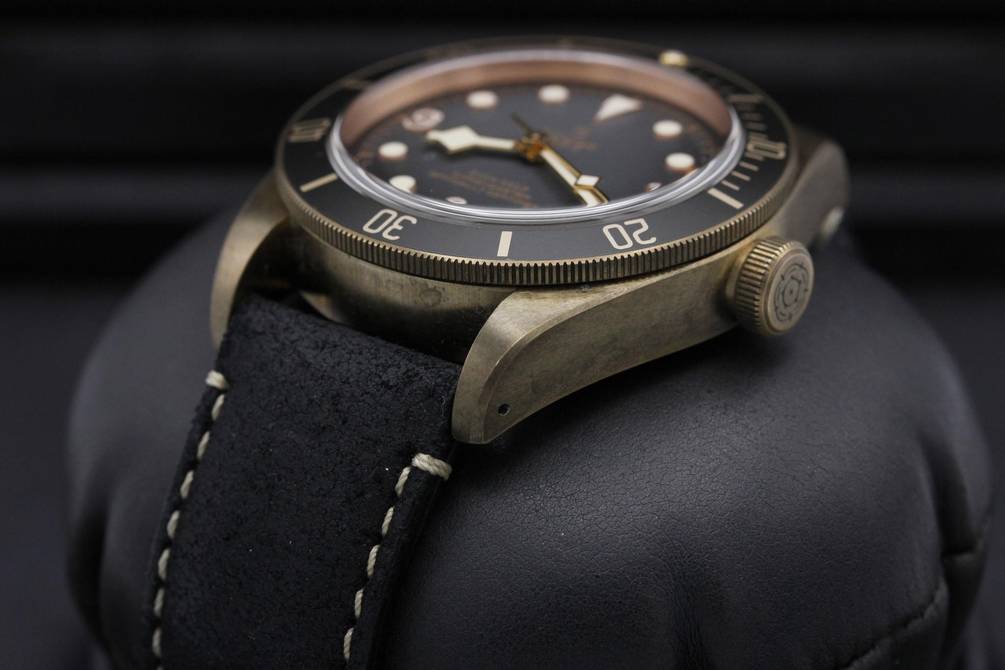 Watch Image 2
