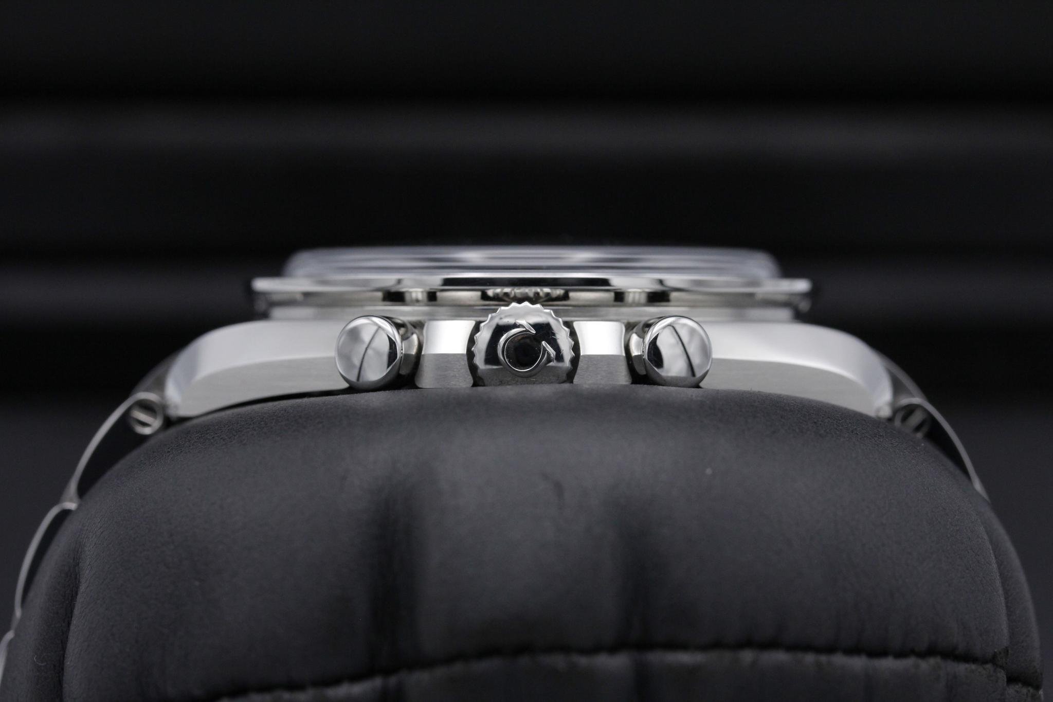 Watch Image 3