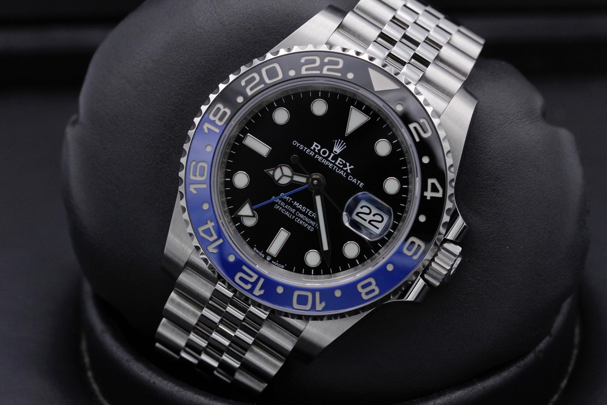 Watch Image 10