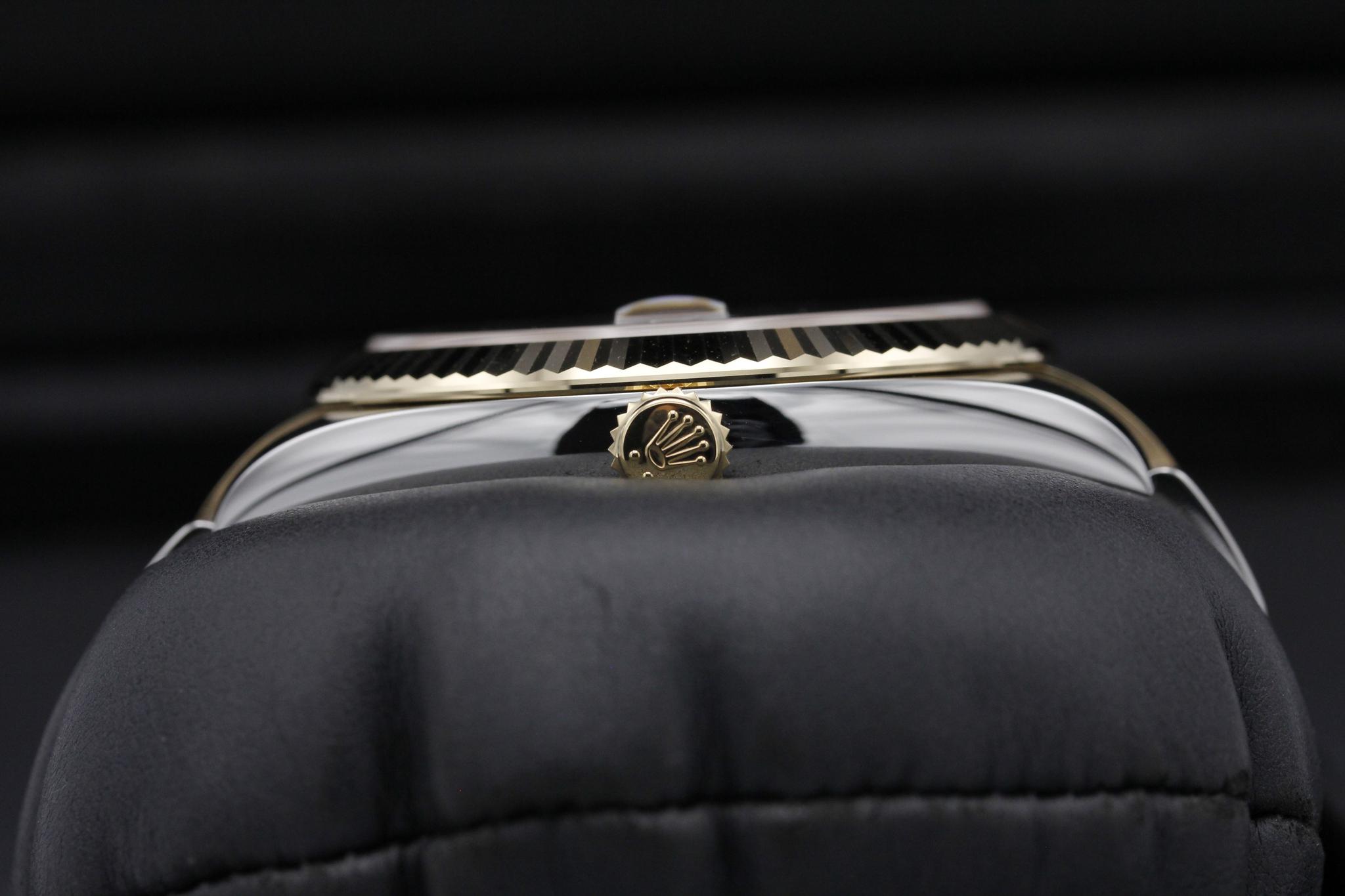Watch Image 3