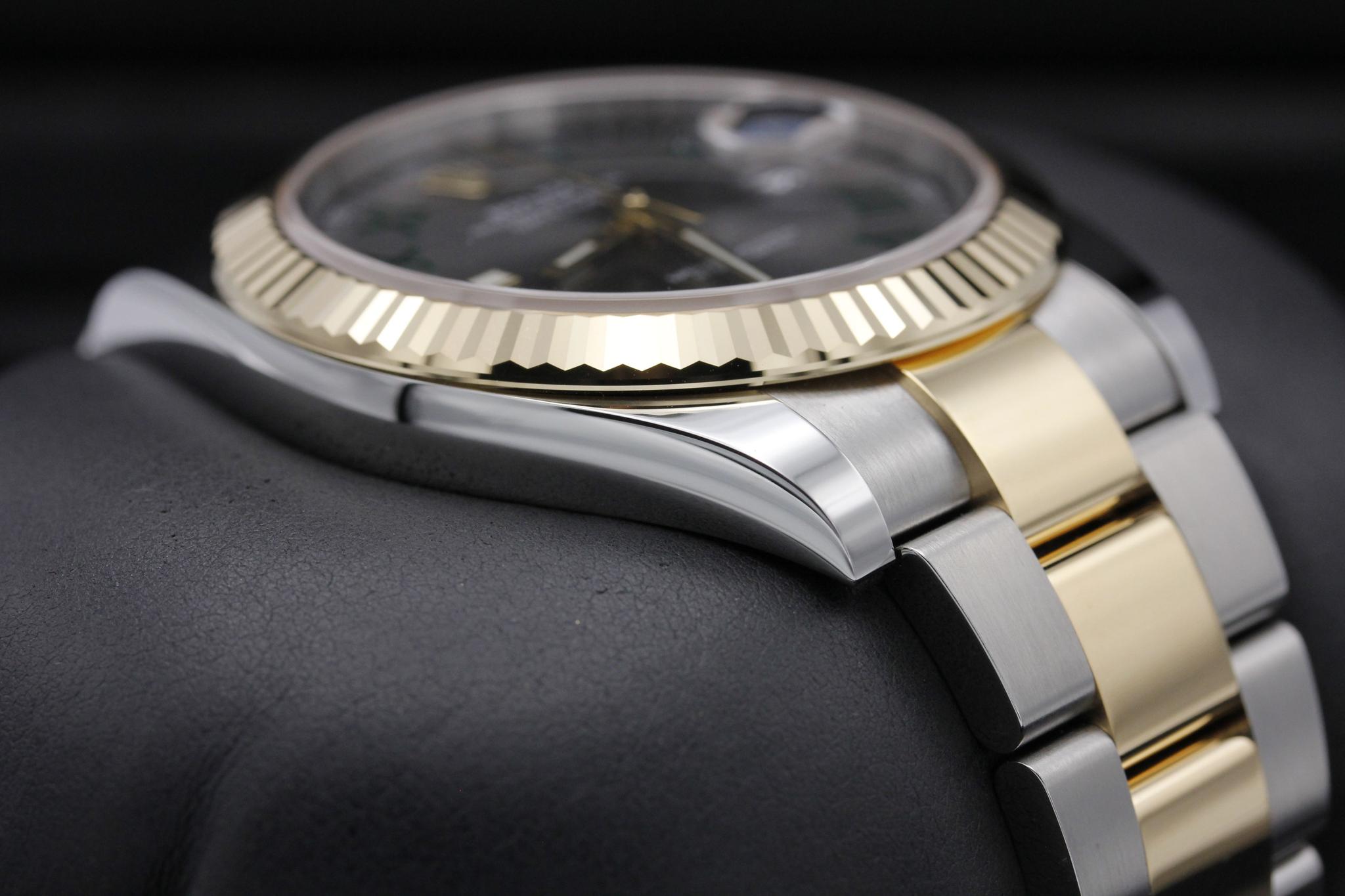Watch Image 5