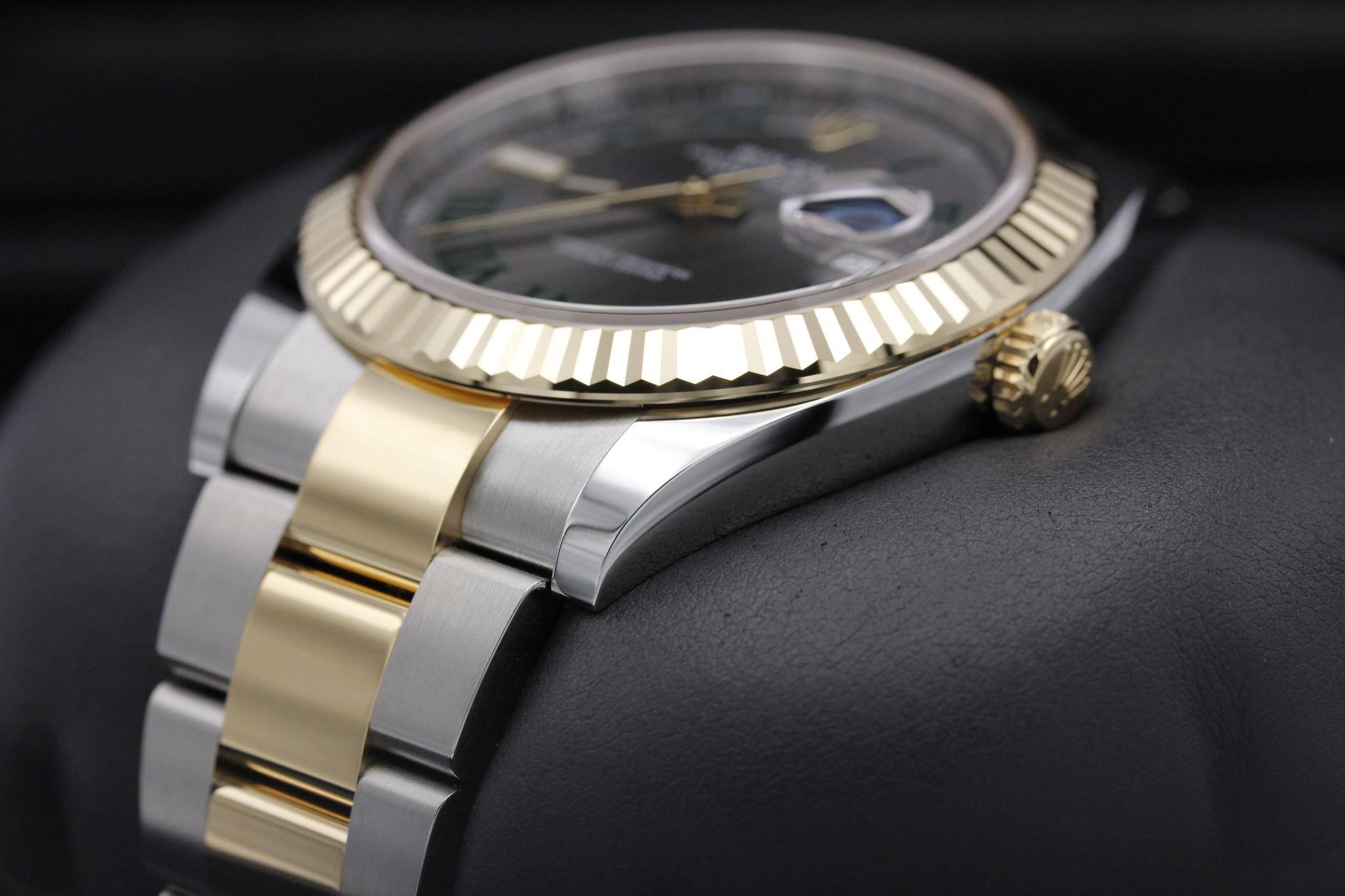 Watch Image 2