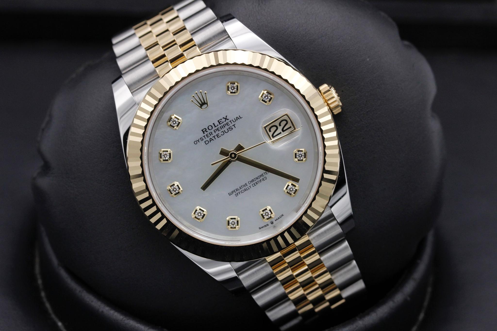 Watch Image 9