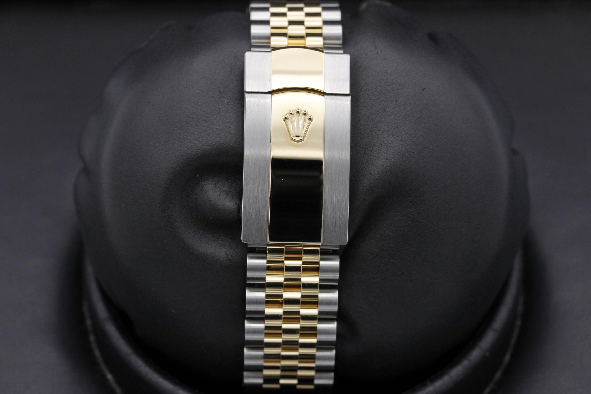 Watch Image 8
