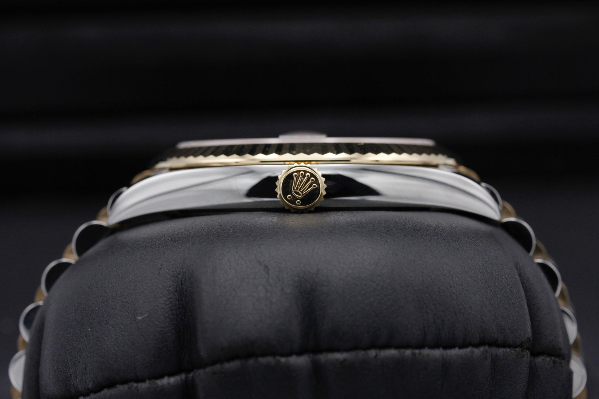 Watch Image 3