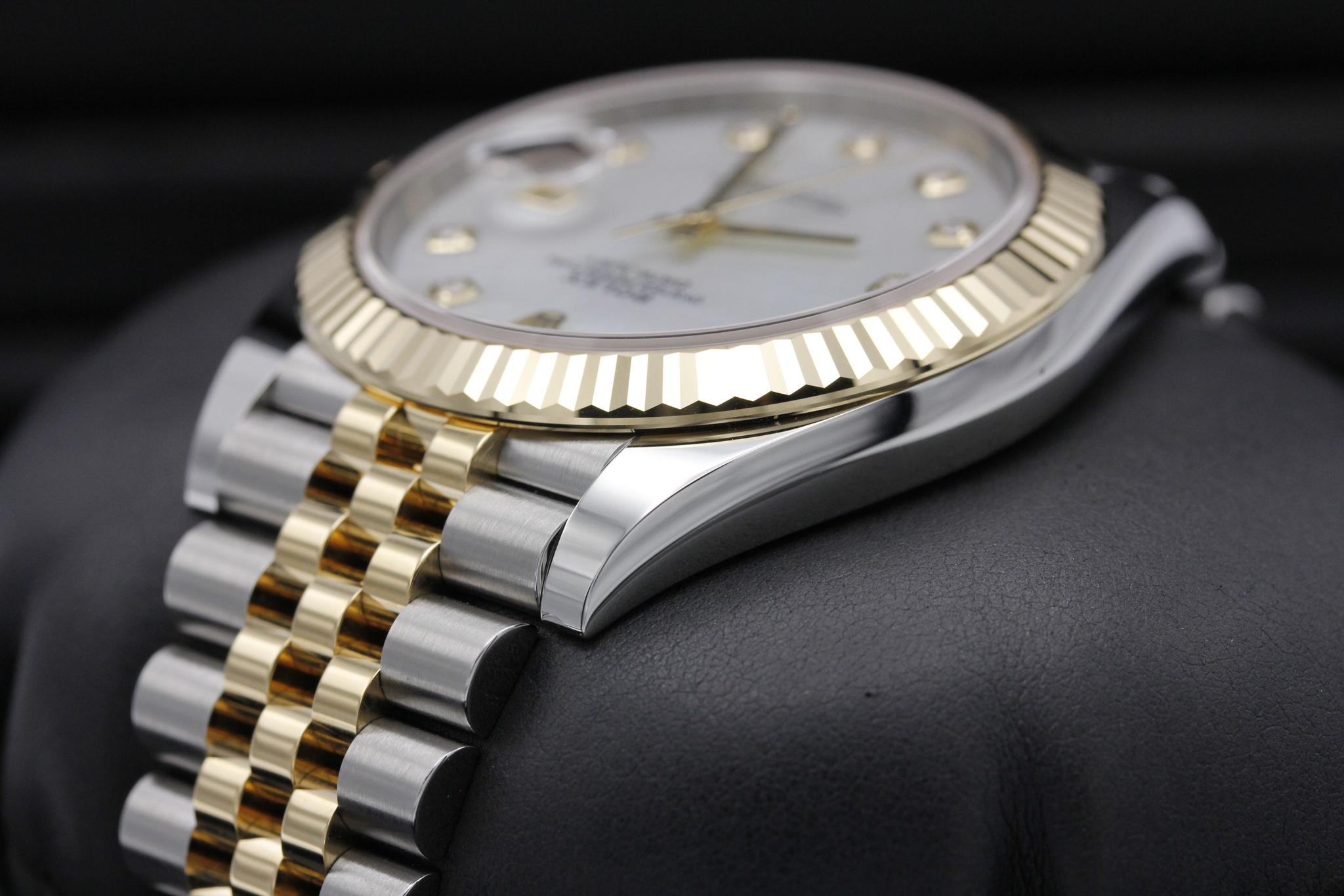 Watch Image 5