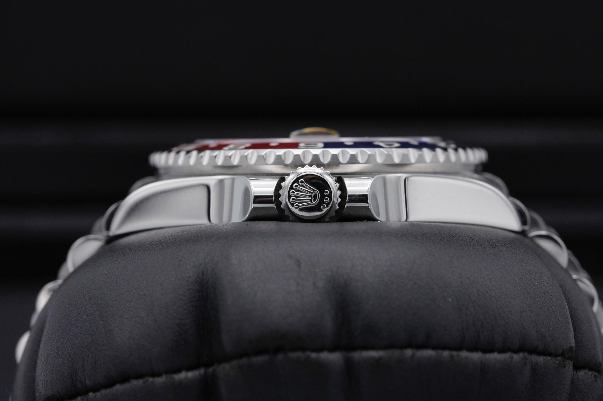Watch Image 3