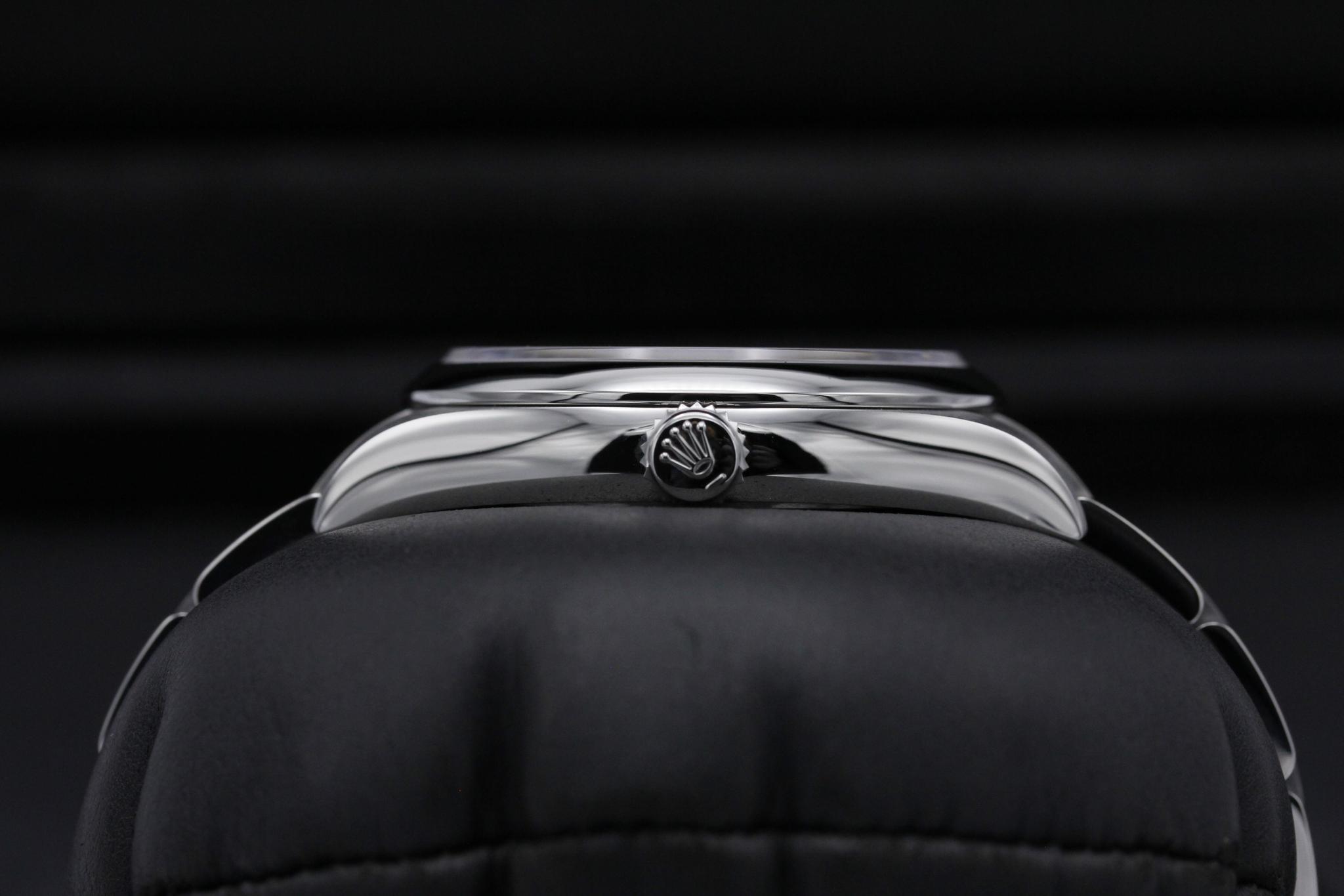 Watch Image 3