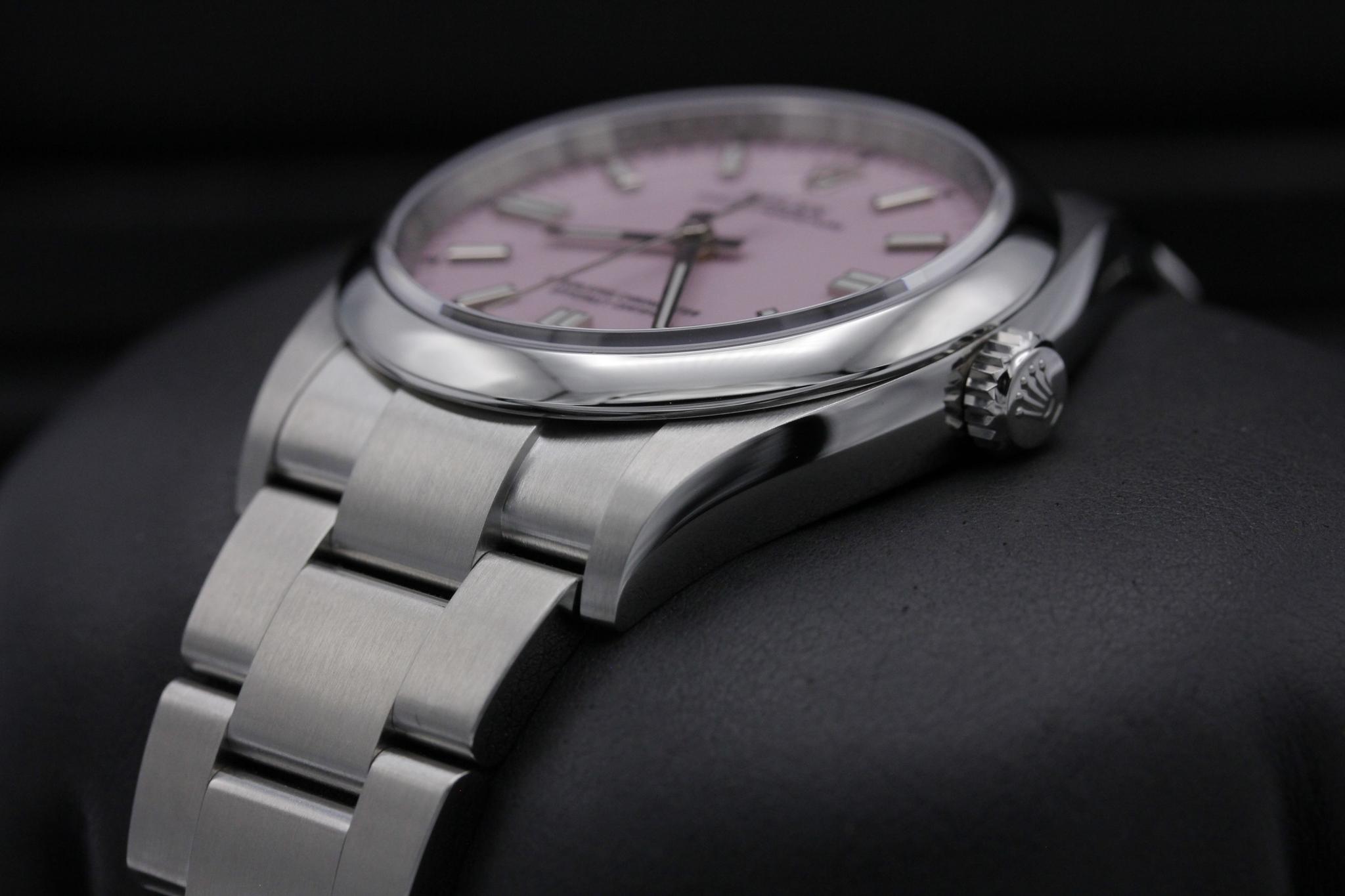 Watch Image 2