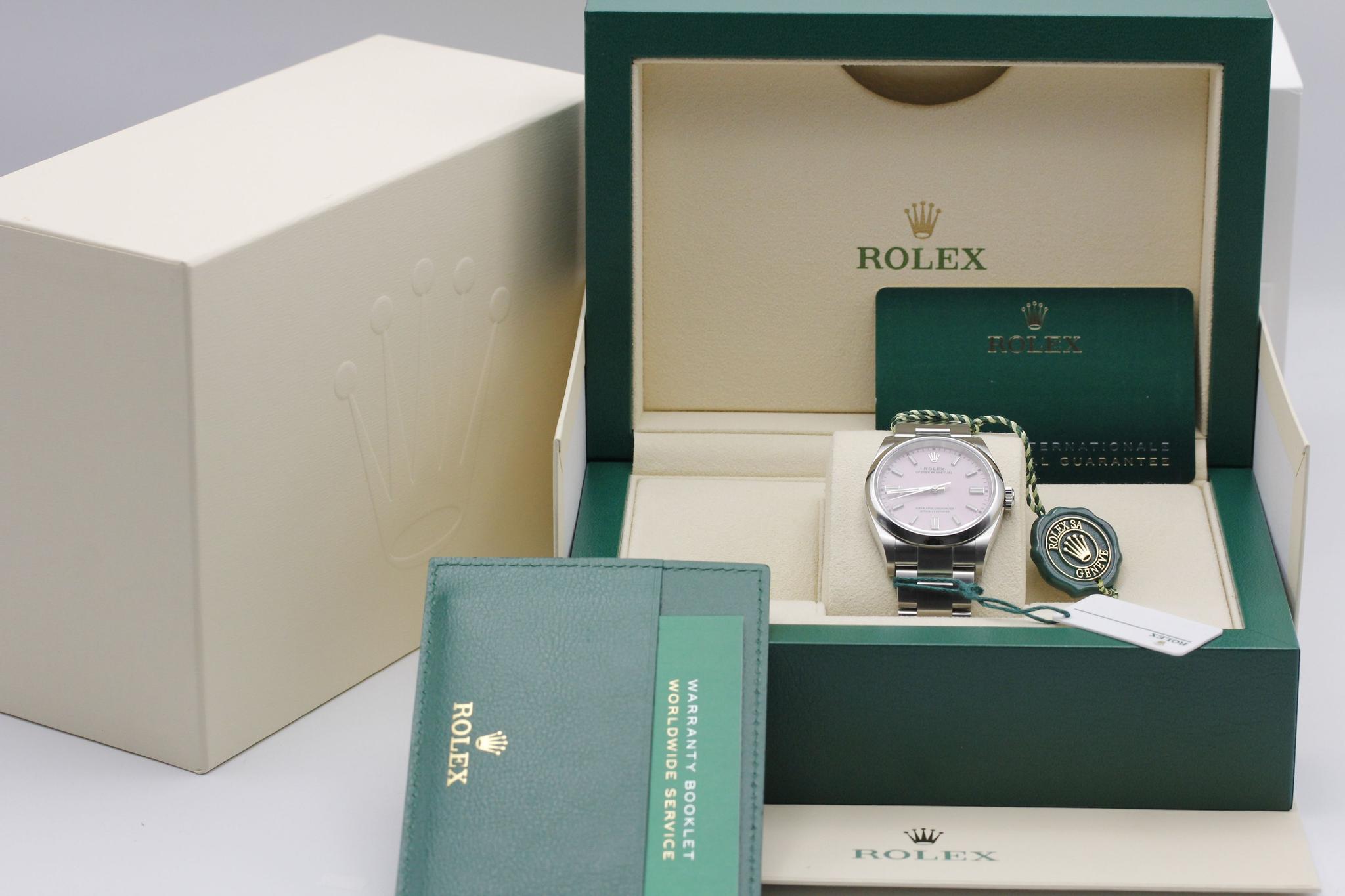 Watch Image 11