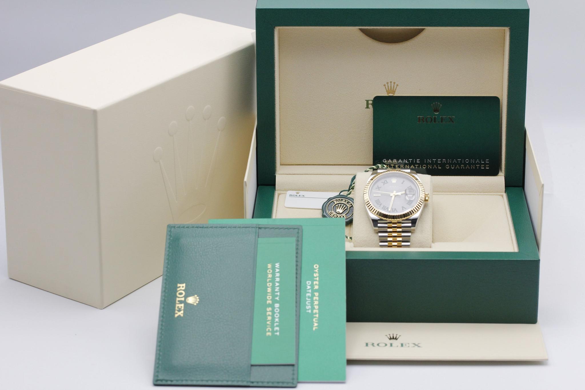 Watch Image 11
