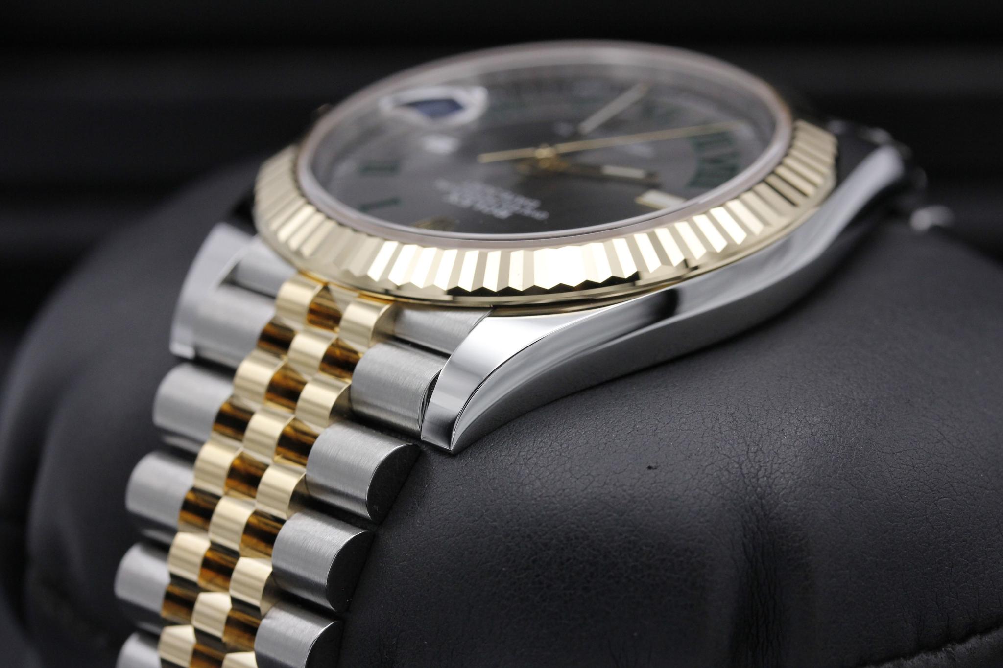 Watch Image 5