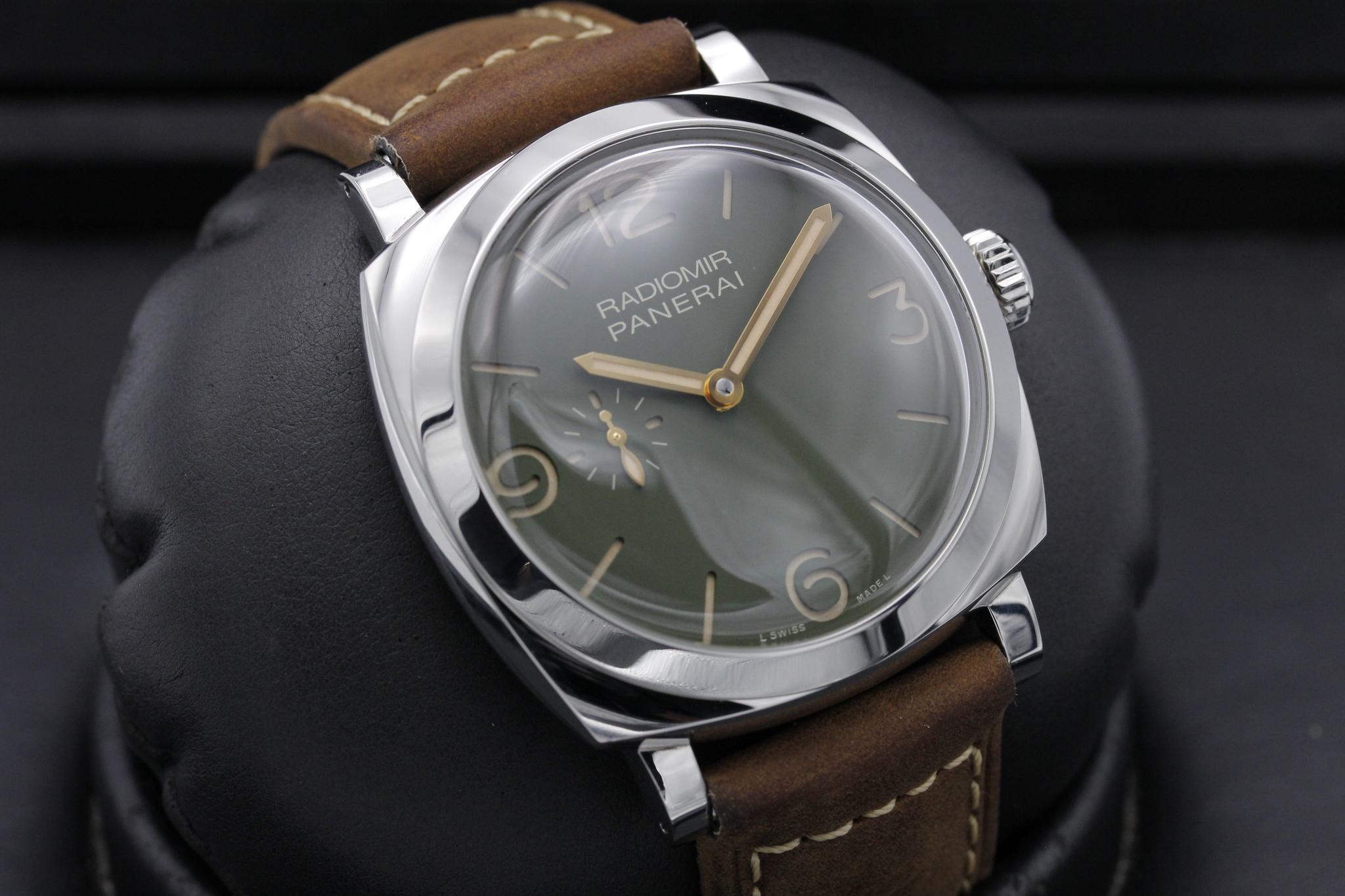 Watch Image 10