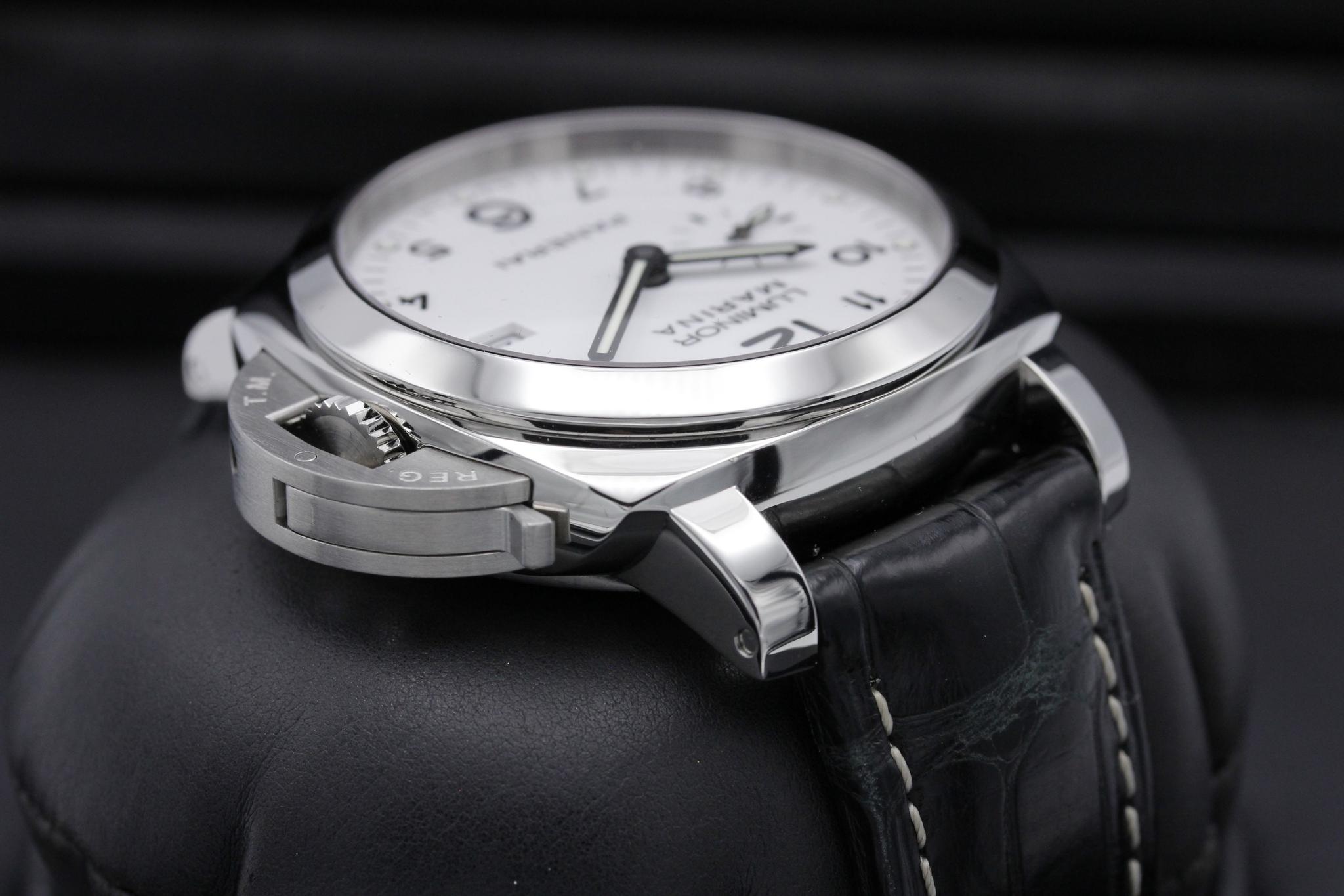 Watch Image 4