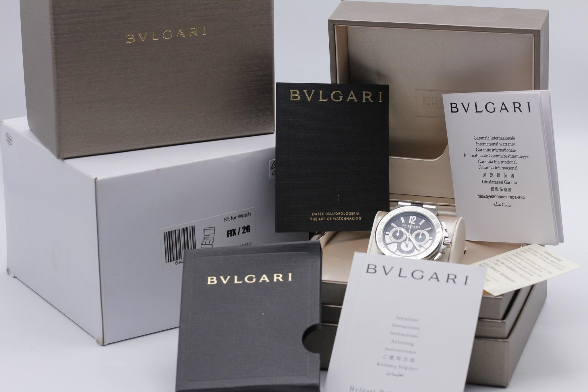 Watch Image 11