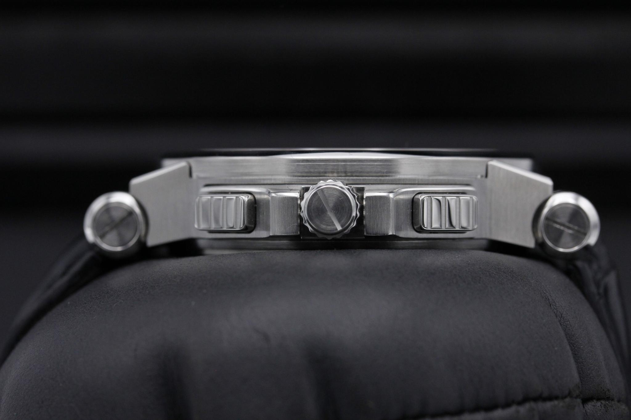 Watch Image 3