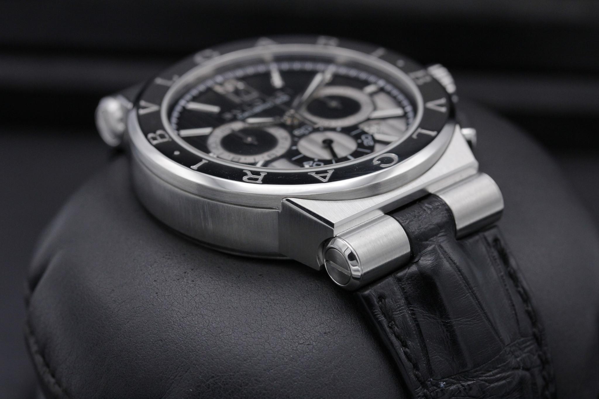 Watch Image 6
