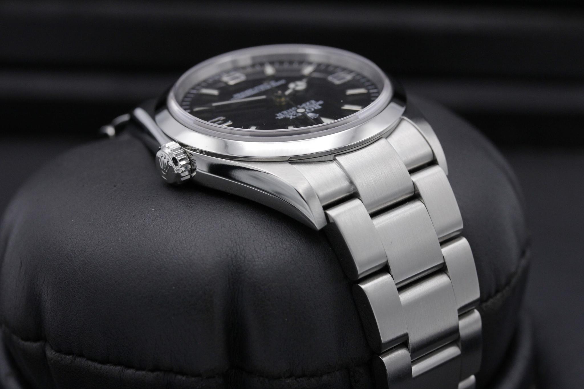 Watch Image 4