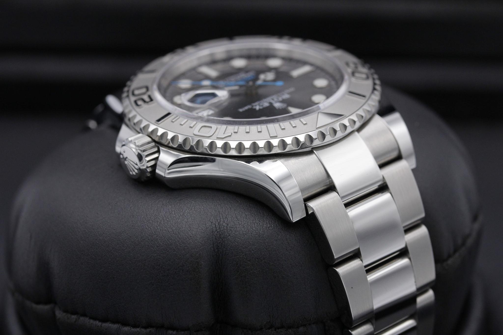 Watch Image 4