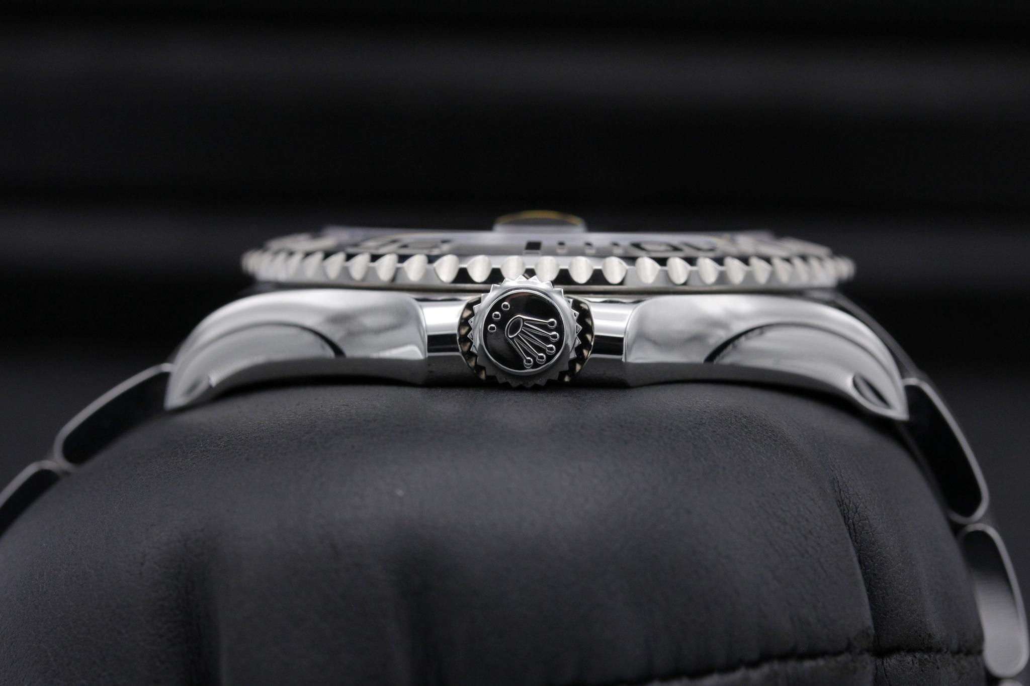 Watch Image 3
