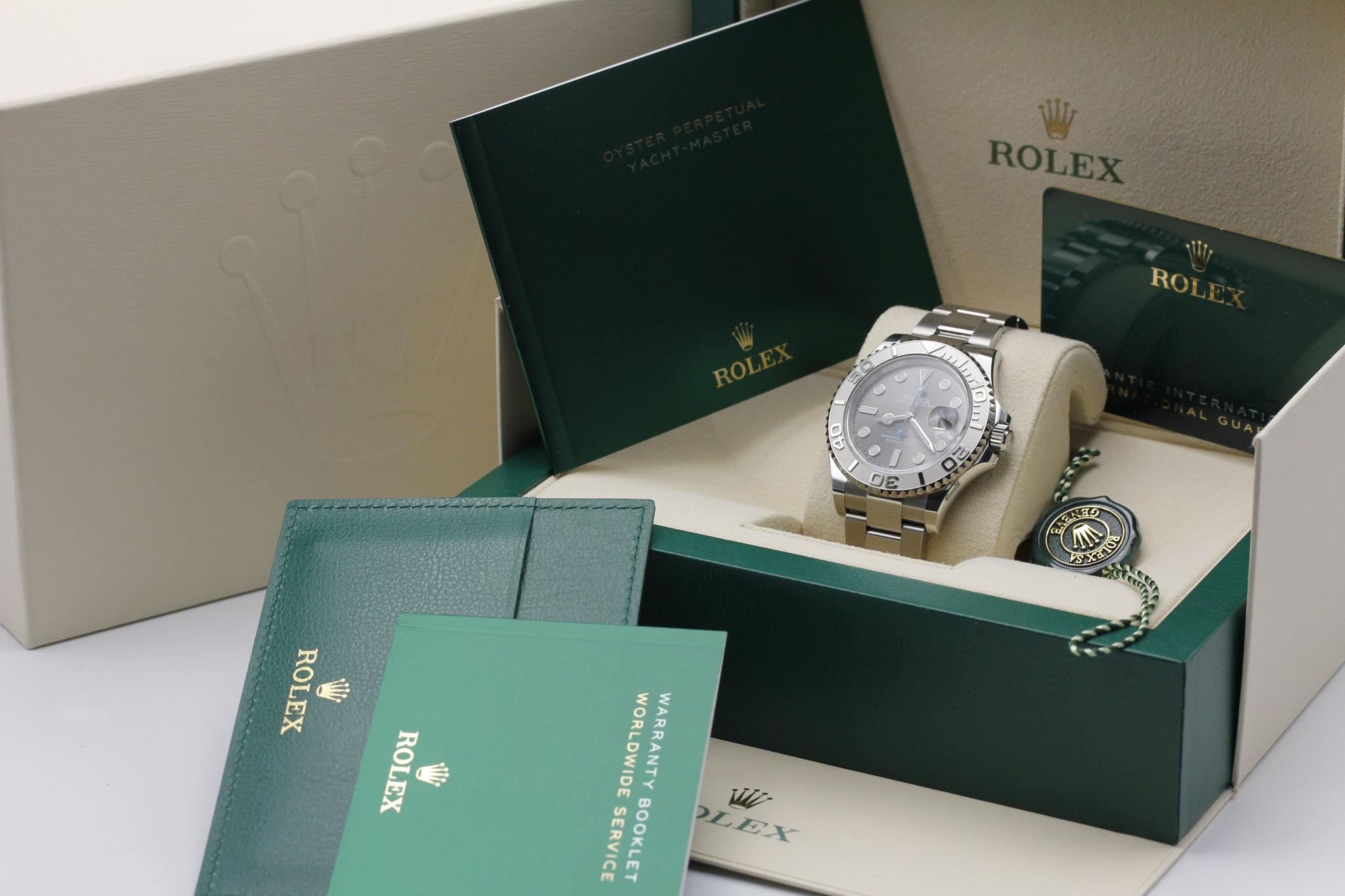 Watch Image 11
