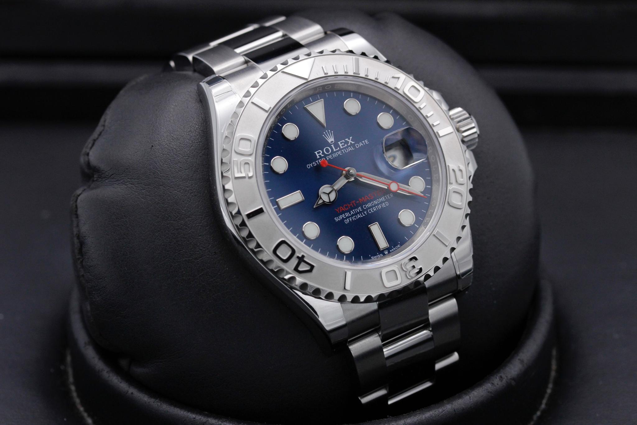 Watch Image 10