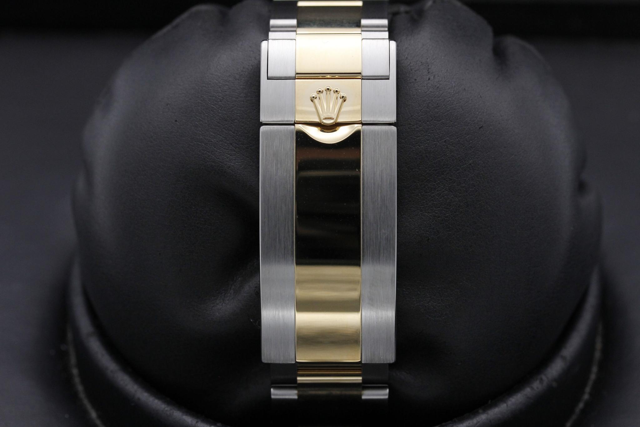 Watch Image 8