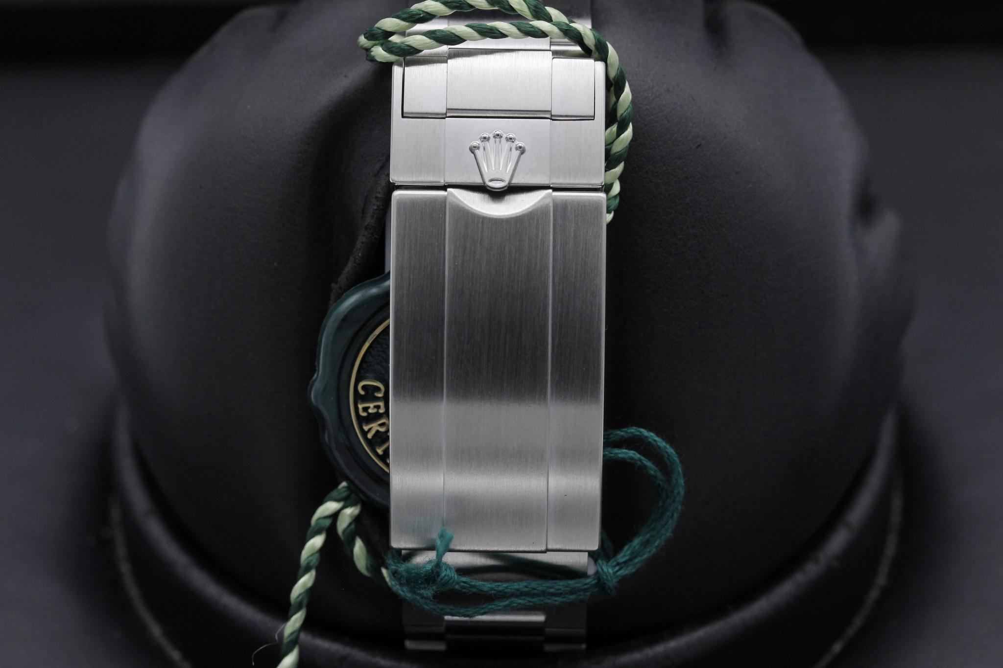 Watch Image 8