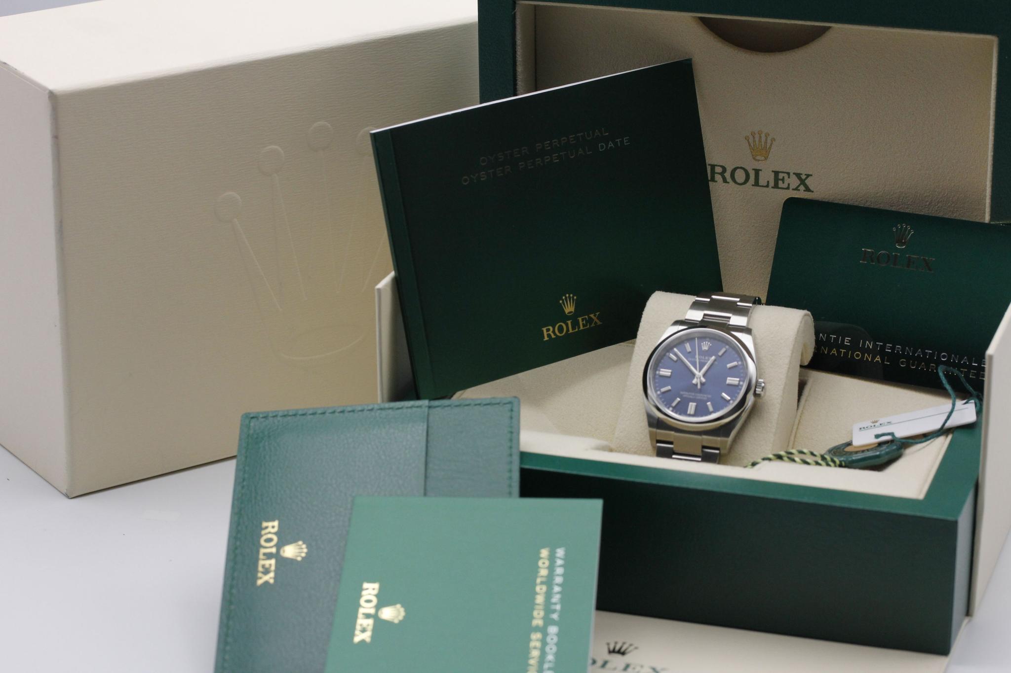 Watch Image 11
