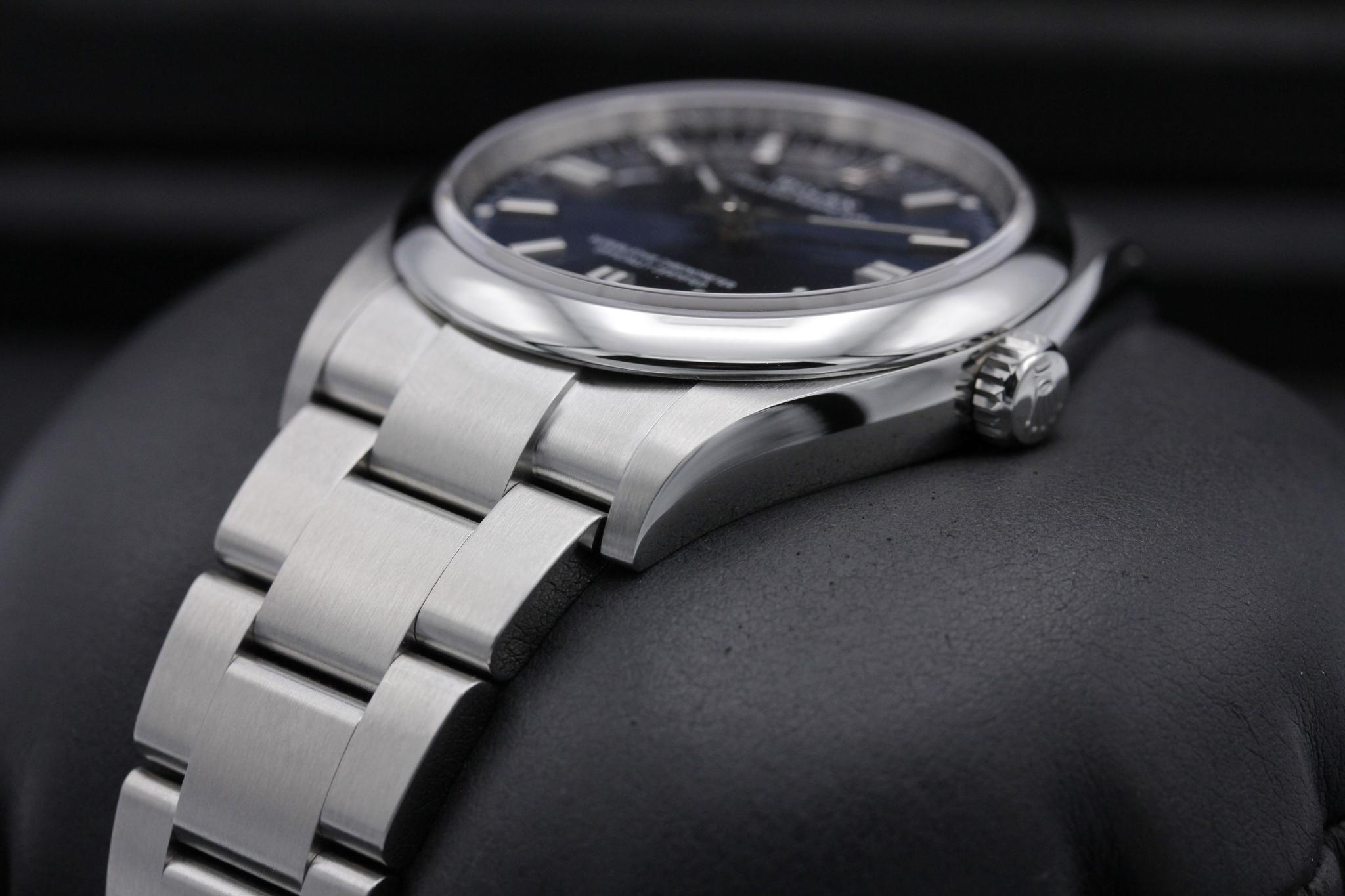 Watch Image 2