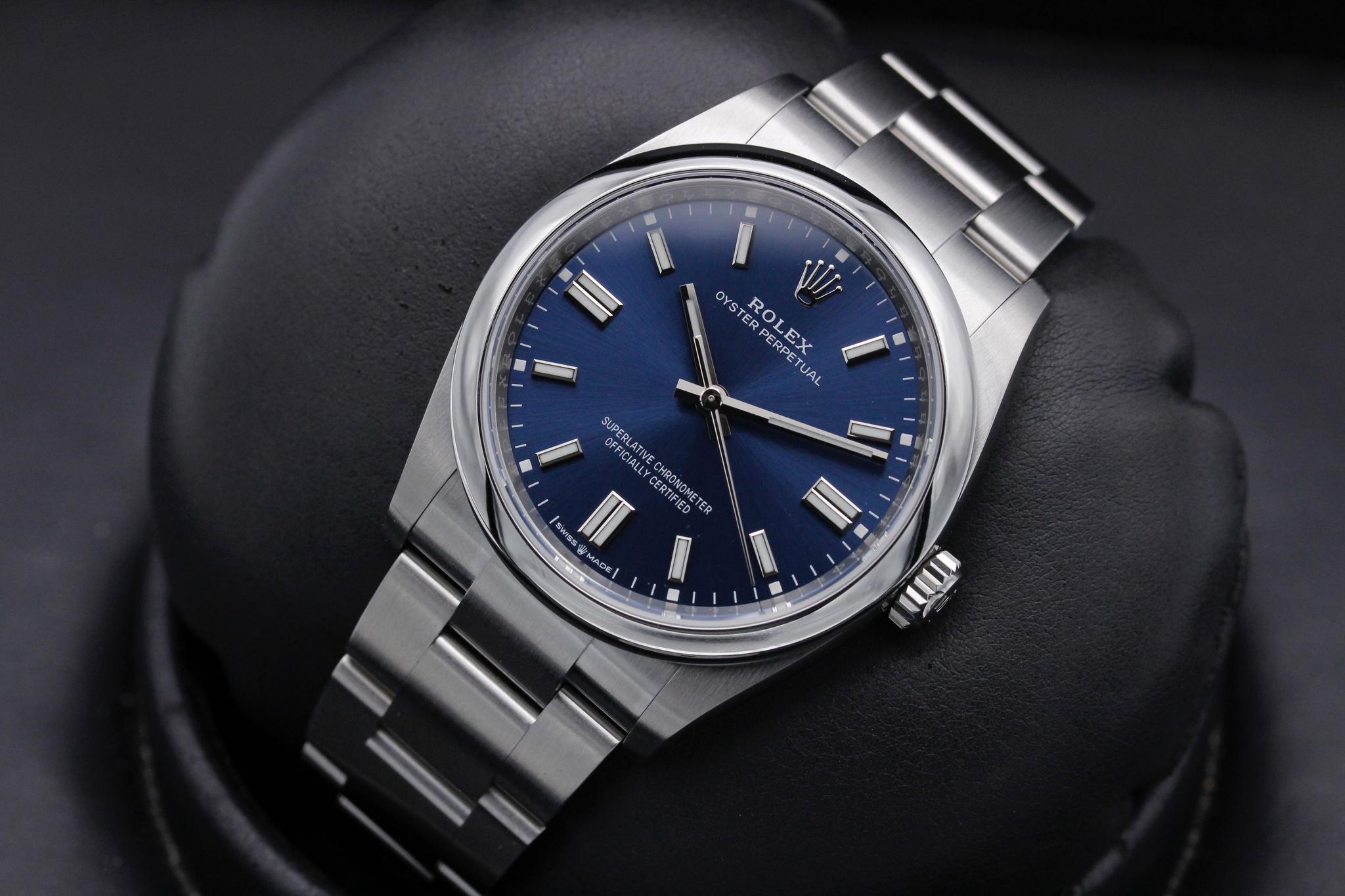 Watch Image 9
