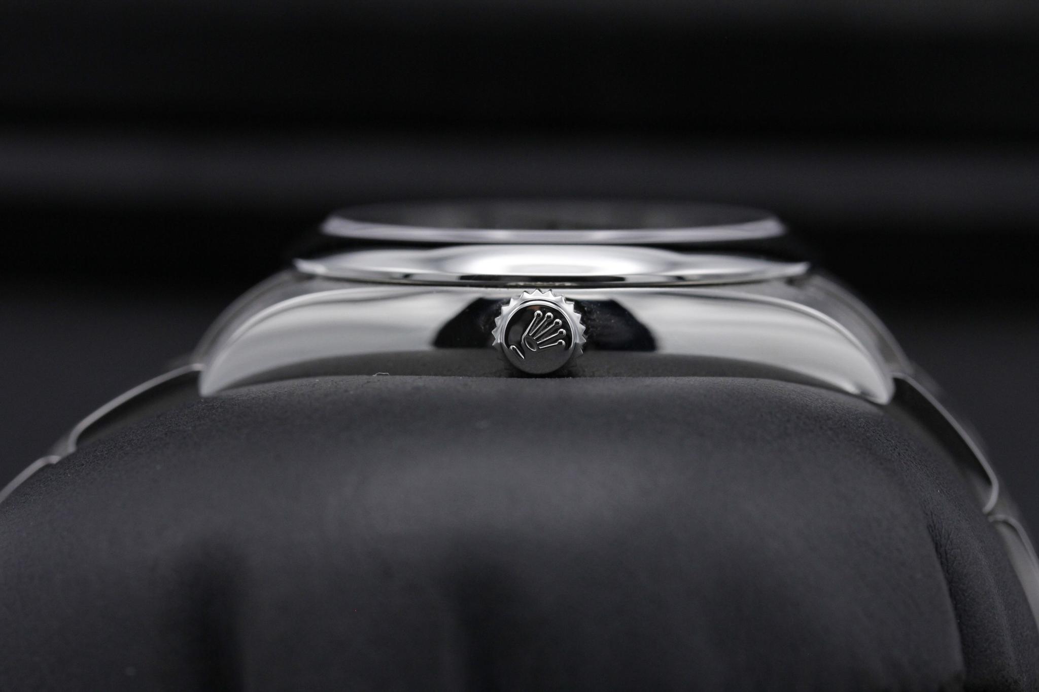 Watch Image 3