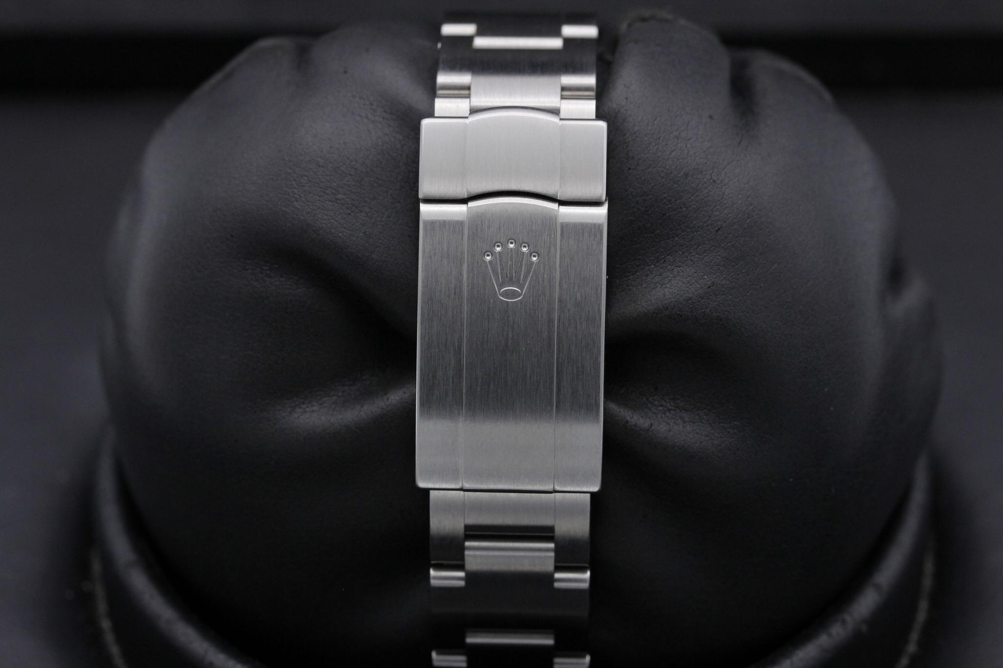 Watch Image 8