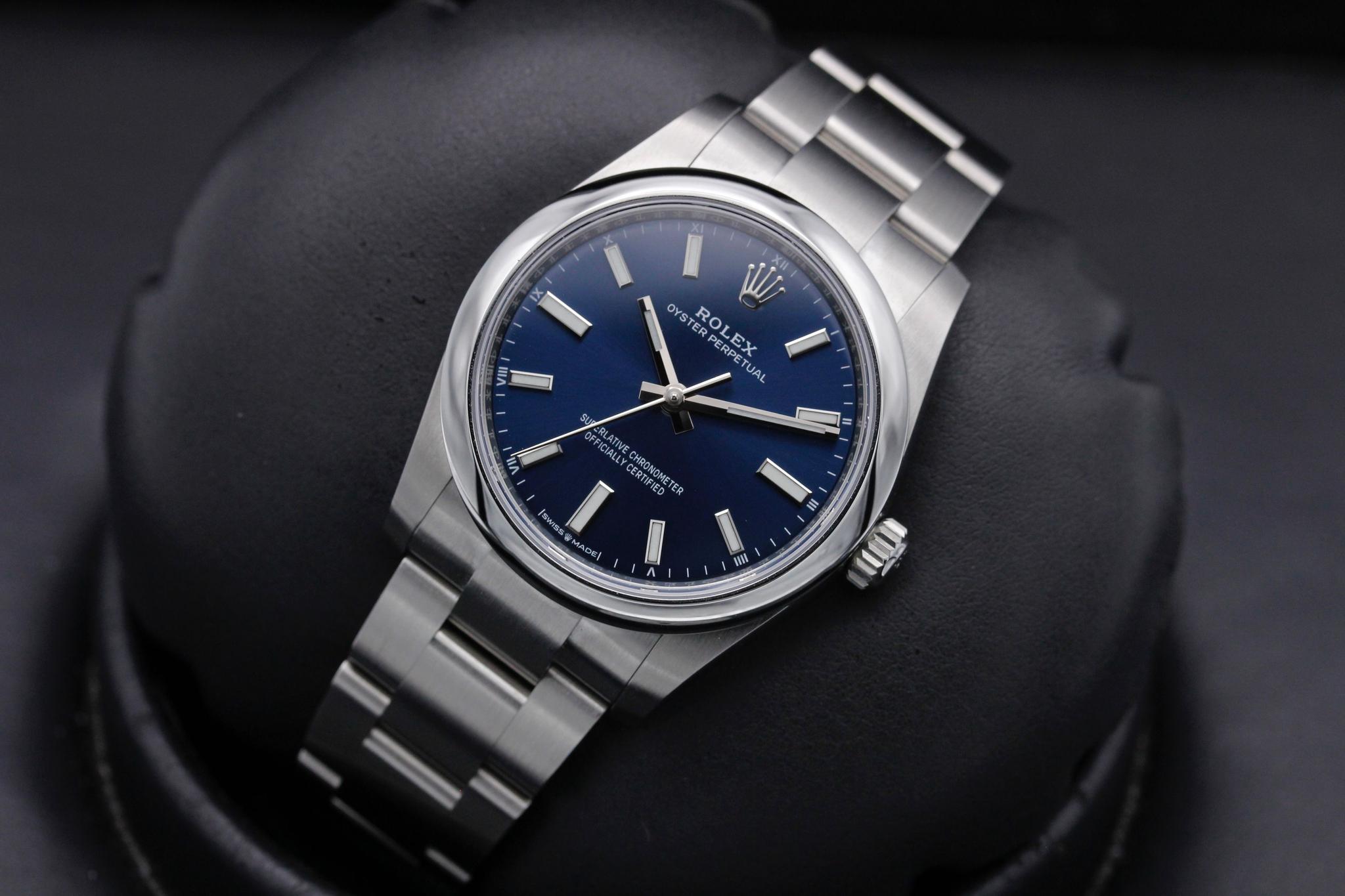 Watch Image 9