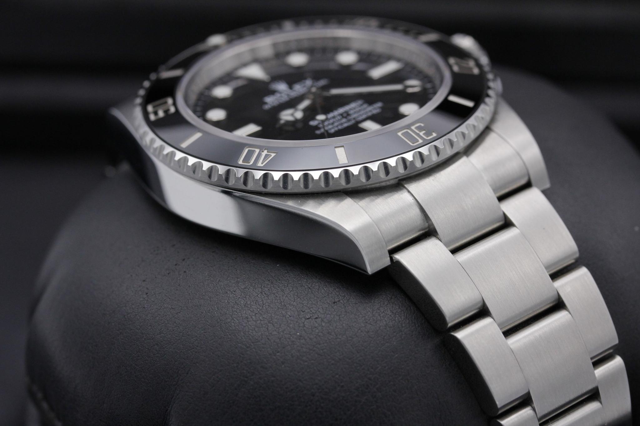Watch Image 6
