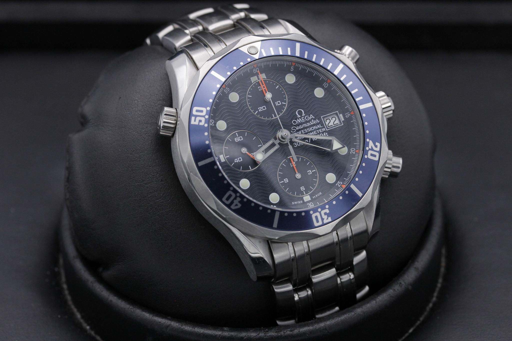 Watch Image 10