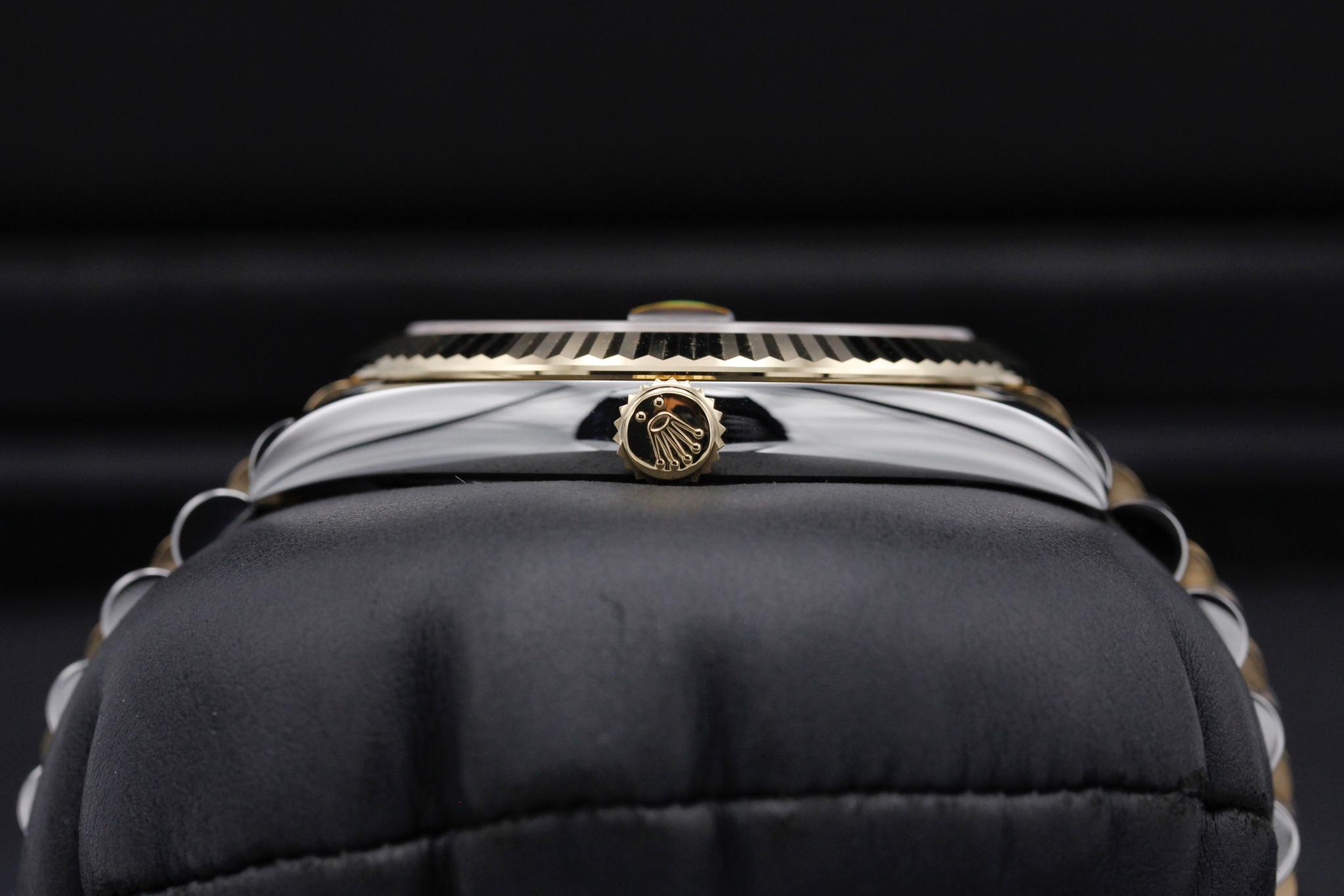 Watch Image 3