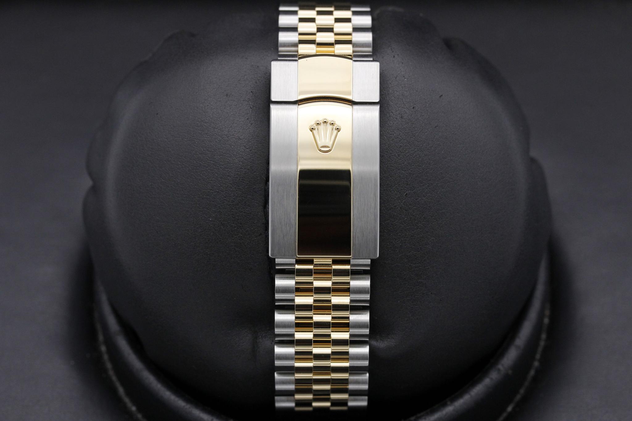 Watch Image 8